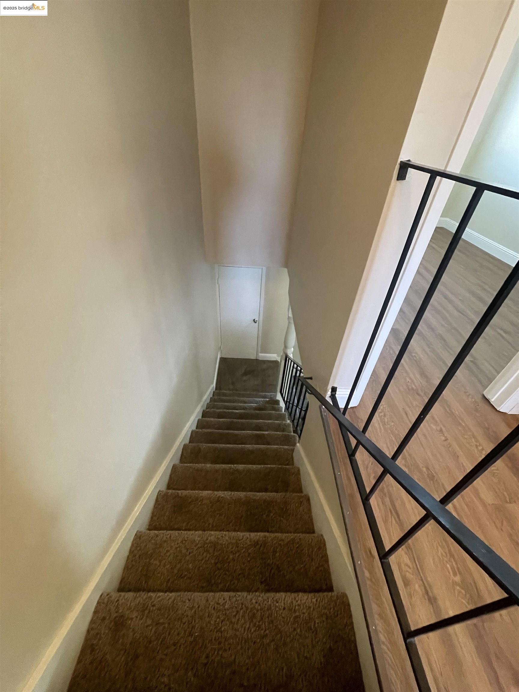 Detail Gallery Image 14 of 28 For 35 Fountainhead Ct, Martinez,  CA 94553 - 3 Beds | 1/1 Baths