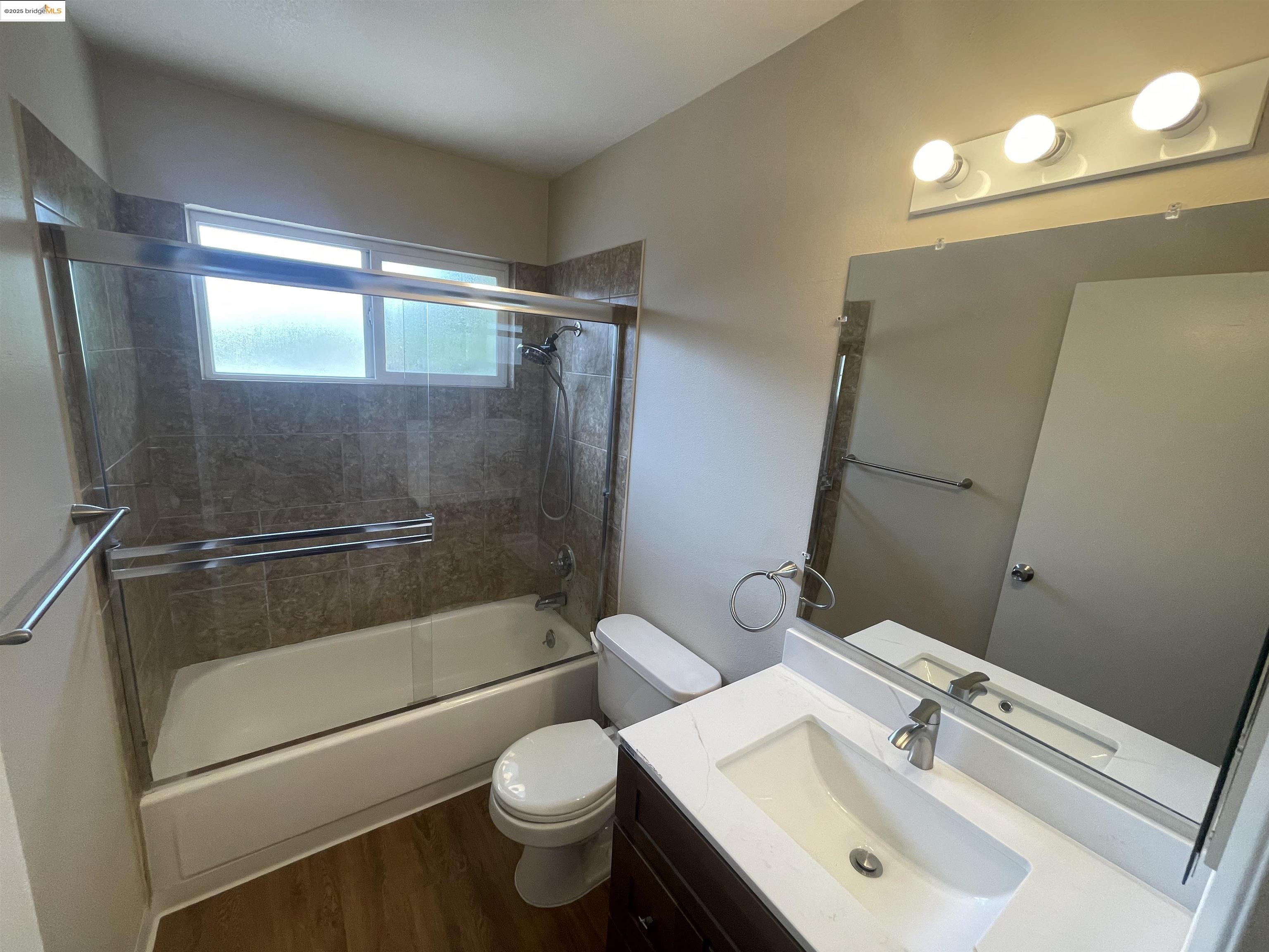 Detail Gallery Image 18 of 28 For 35 Fountainhead Ct, Martinez,  CA 94553 - 3 Beds | 1/1 Baths