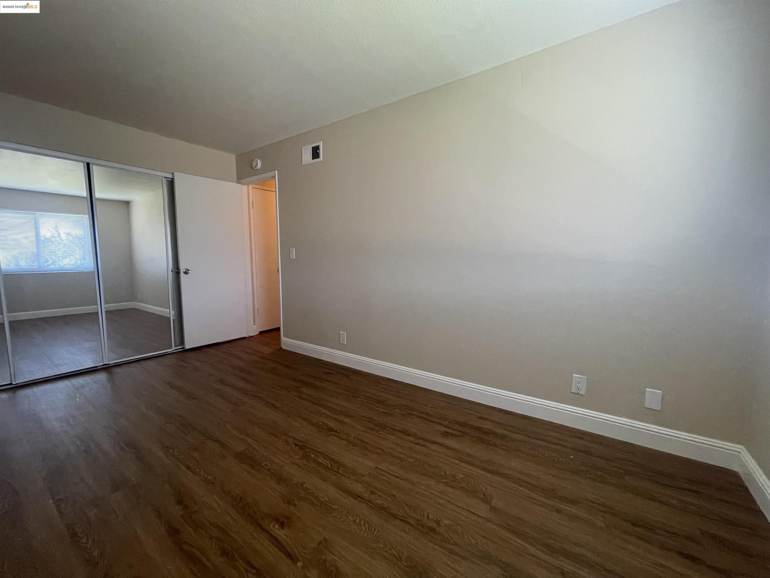 Detail Gallery Image 19 of 28 For 35 Fountainhead Ct, Martinez,  CA 94553 - 3 Beds | 1/1 Baths