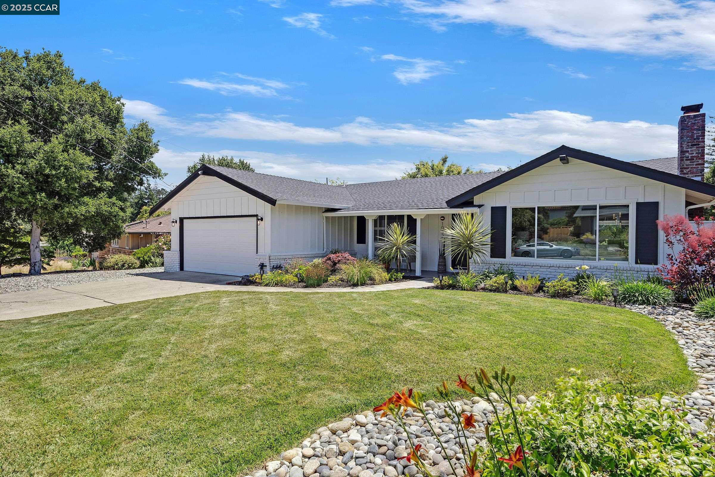 Detail Gallery Image 1 of 1 For 1032 Sanders Dr, Moraga,  CA 94556 - 3 Beds | 2 Baths