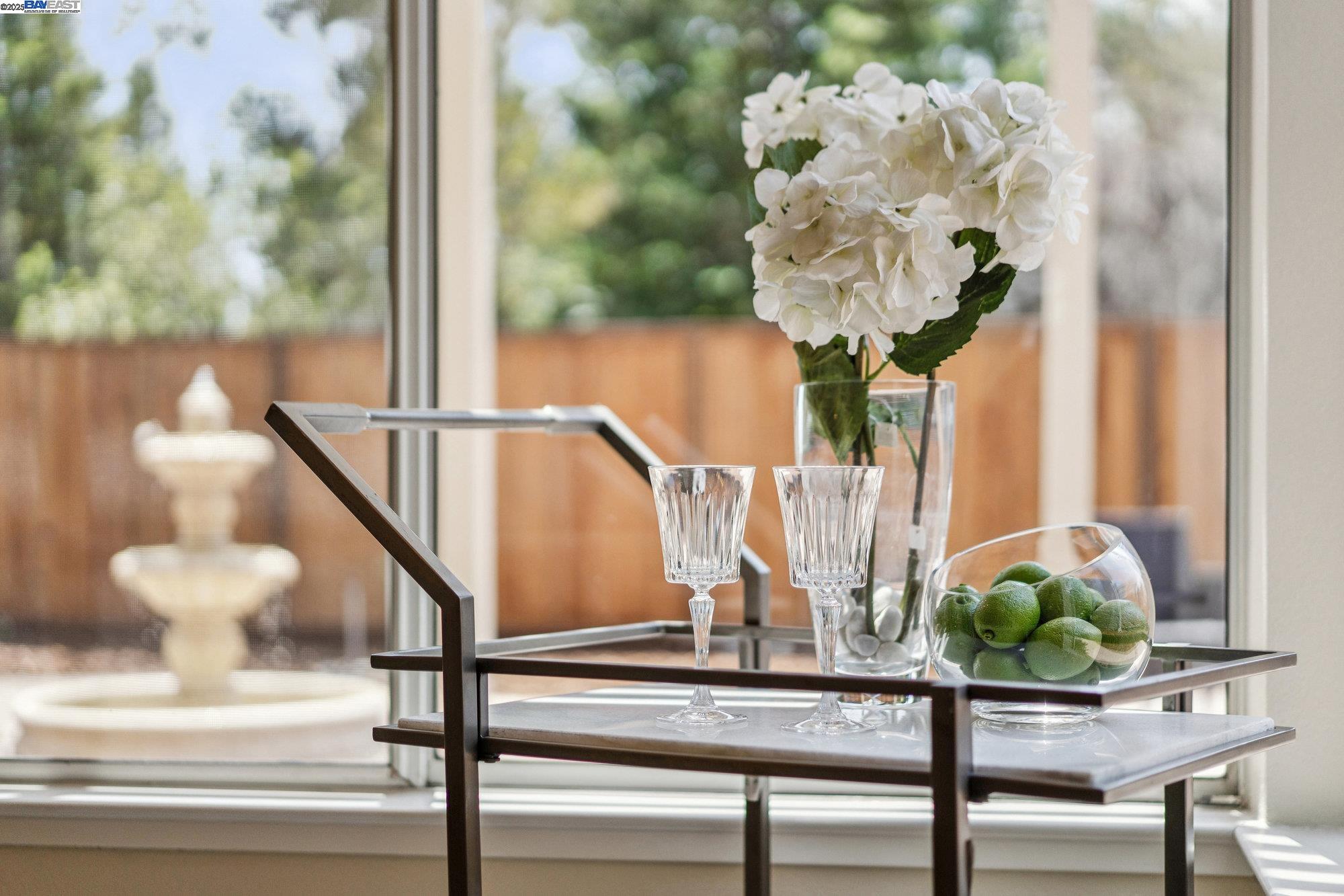 Detail Gallery Image 15 of 47 For 411 Orchard View Ave, Martinez,  CA 94553 - 4 Beds | 2/1 Baths