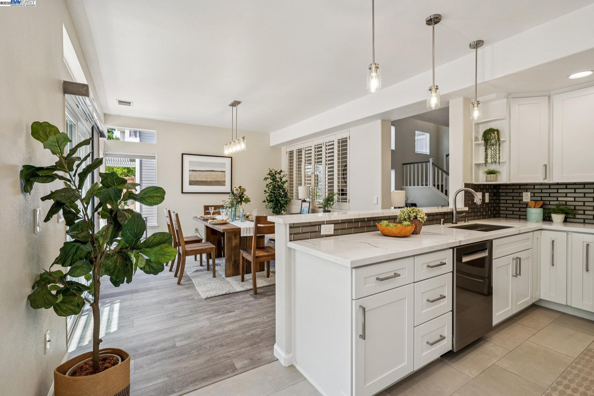 Detail Gallery Image 17 of 47 For 411 Orchard View Ave, Martinez,  CA 94553 - 4 Beds | 2/1 Baths