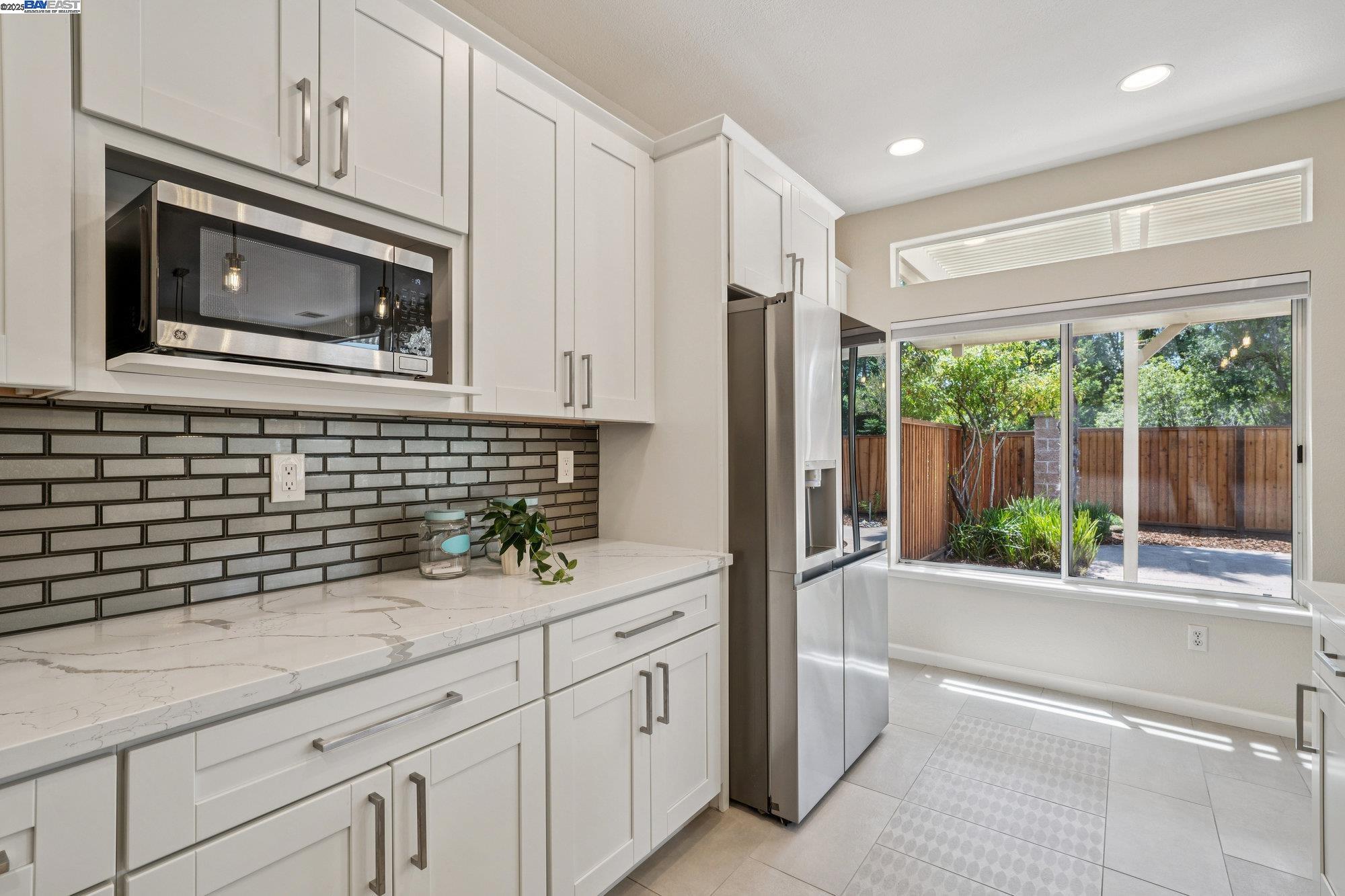 Detail Gallery Image 19 of 47 For 411 Orchard View Ave, Martinez,  CA 94553 - 4 Beds | 2/1 Baths