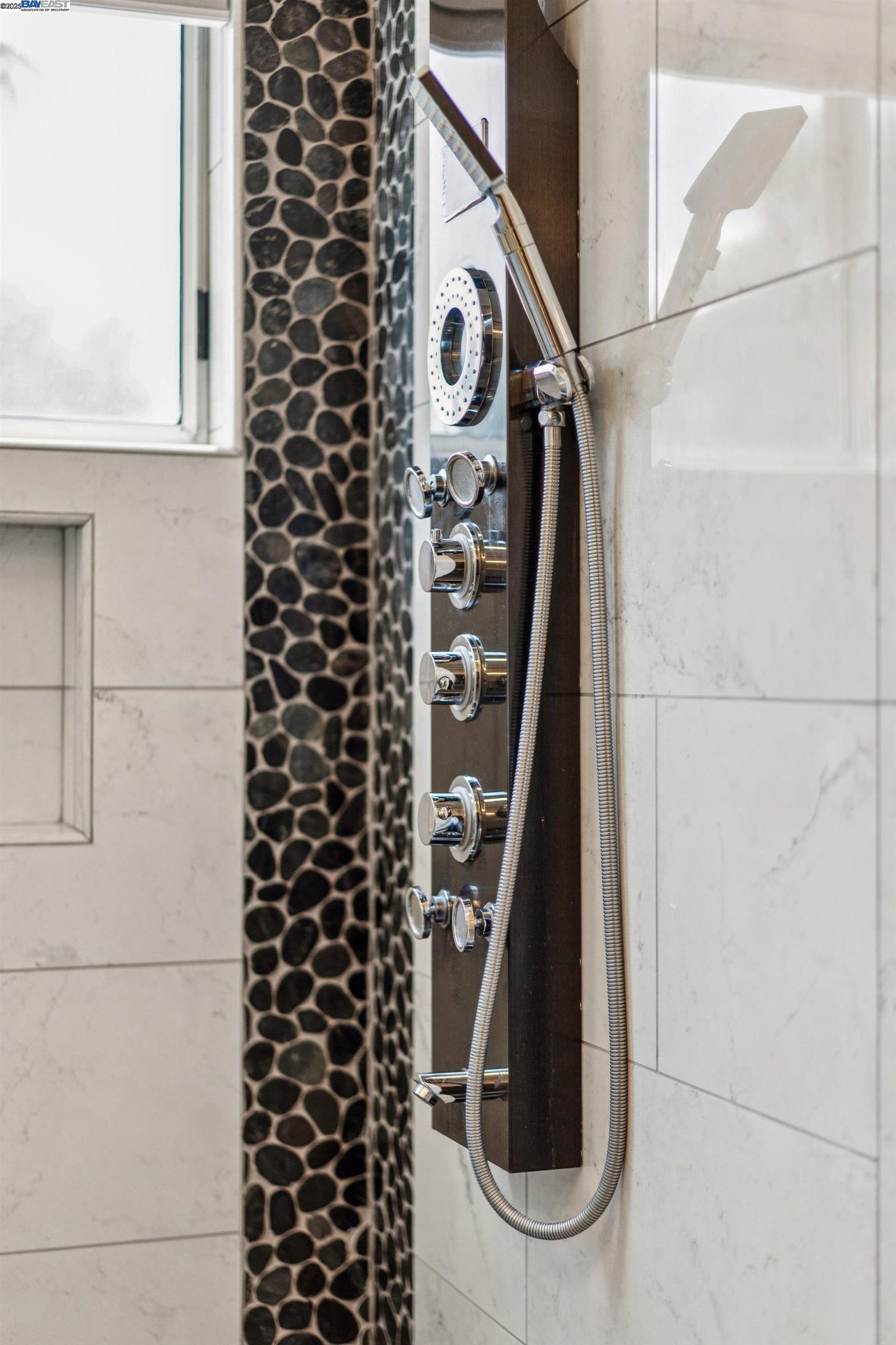 Detail Gallery Image 28 of 47 For 411 Orchard View Ave, Martinez,  CA 94553 - 4 Beds | 2/1 Baths