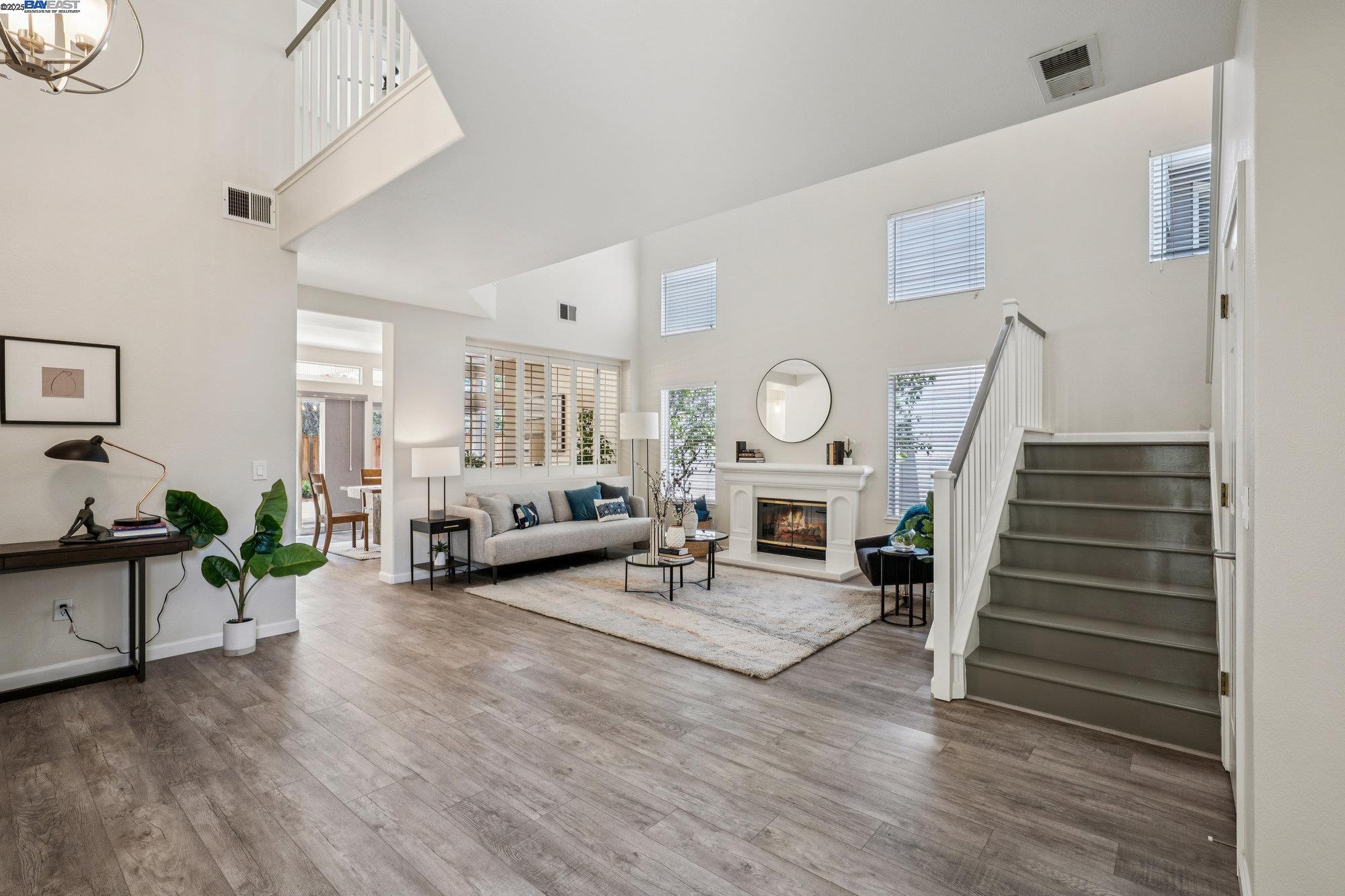 Detail Gallery Image 4 of 47 For 411 Orchard View Ave, Martinez,  CA 94553 - 4 Beds | 2/1 Baths