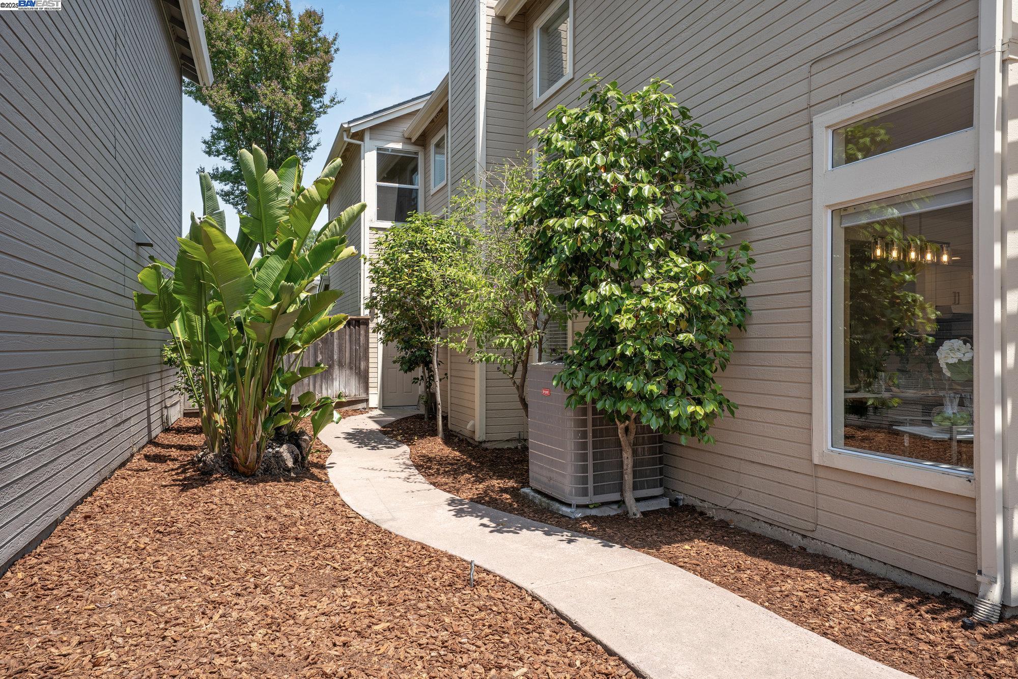 Detail Gallery Image 45 of 47 For 411 Orchard View Ave, Martinez,  CA 94553 - 4 Beds | 2/1 Baths