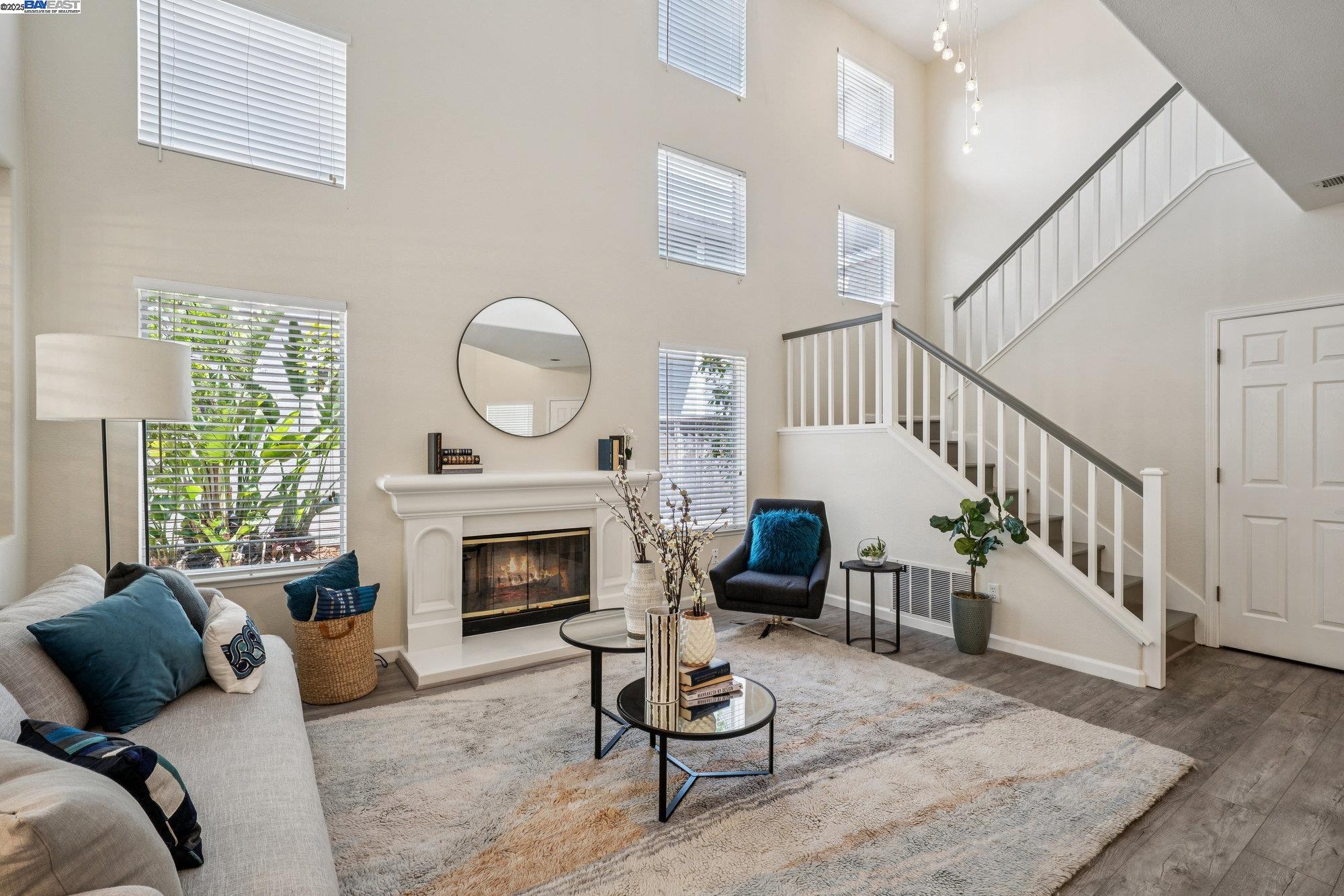 Detail Gallery Image 8 of 47 For 411 Orchard View Ave, Martinez,  CA 94553 - 4 Beds | 2/1 Baths