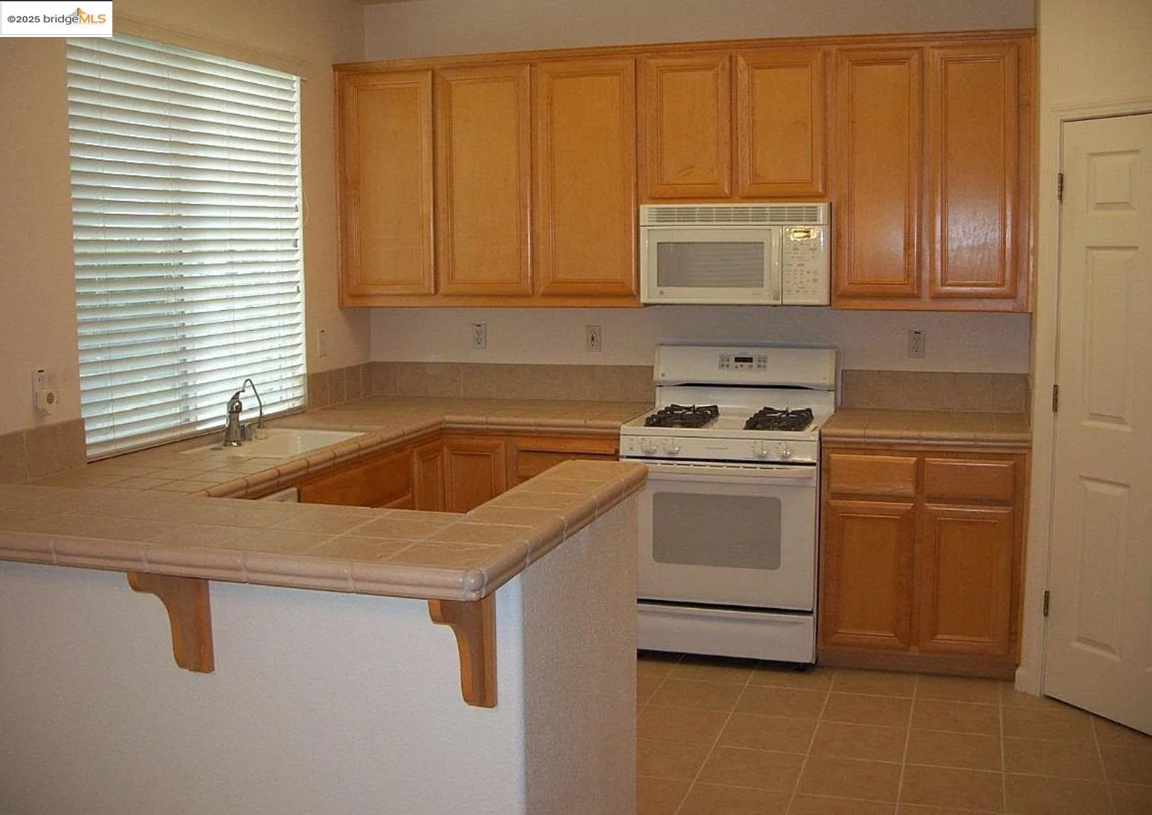 1903 Cellini Ter, Brentwood, California 94513, 2 Bedrooms Bedrooms, 6 Rooms Rooms,2 BathroomsBathrooms,Residential Lease,For Rent,1903 Cellini Ter,41100705