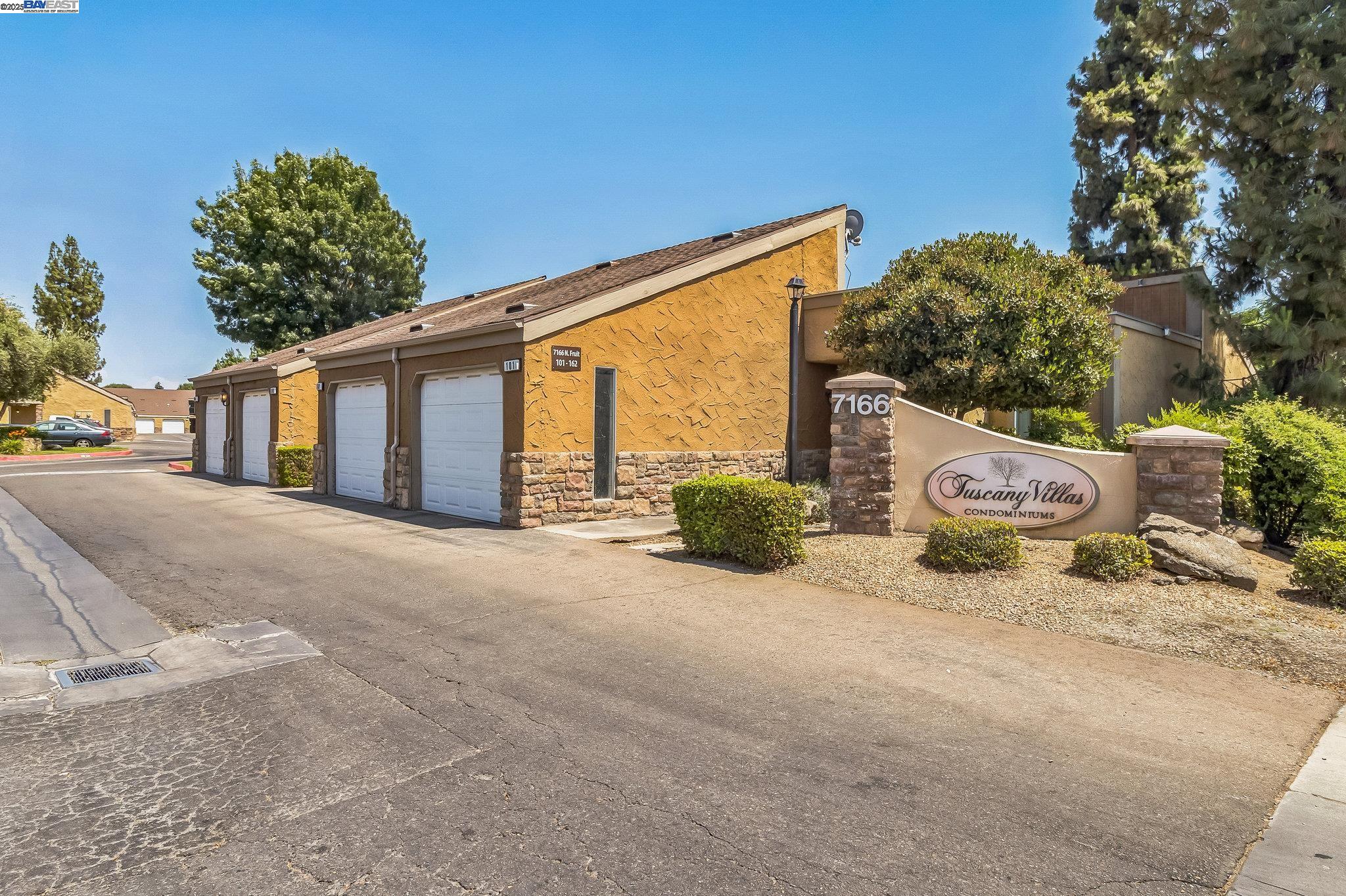 Detail Gallery Image 2 of 18 For 7166 N Fruit Ave #154,  Fresno,  CA 93711 - 2 Beds | 1/1 Baths