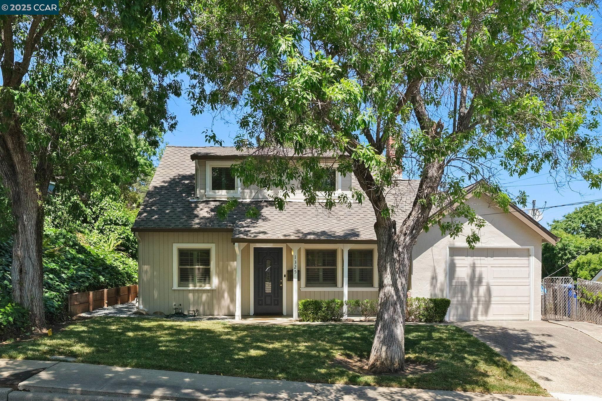 Detail Gallery Image 1 of 1 For 1325 Sherwood Dr, Concord,  CA 94521 - 3 Beds | 2 Baths