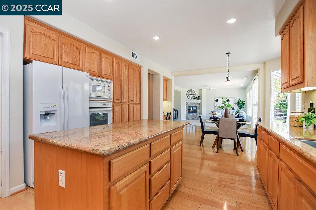 Detail Gallery Image 13 of 43 For 5138 Nathalee Dr, Concord,  CA 94521 - 5 Beds | 3 Baths