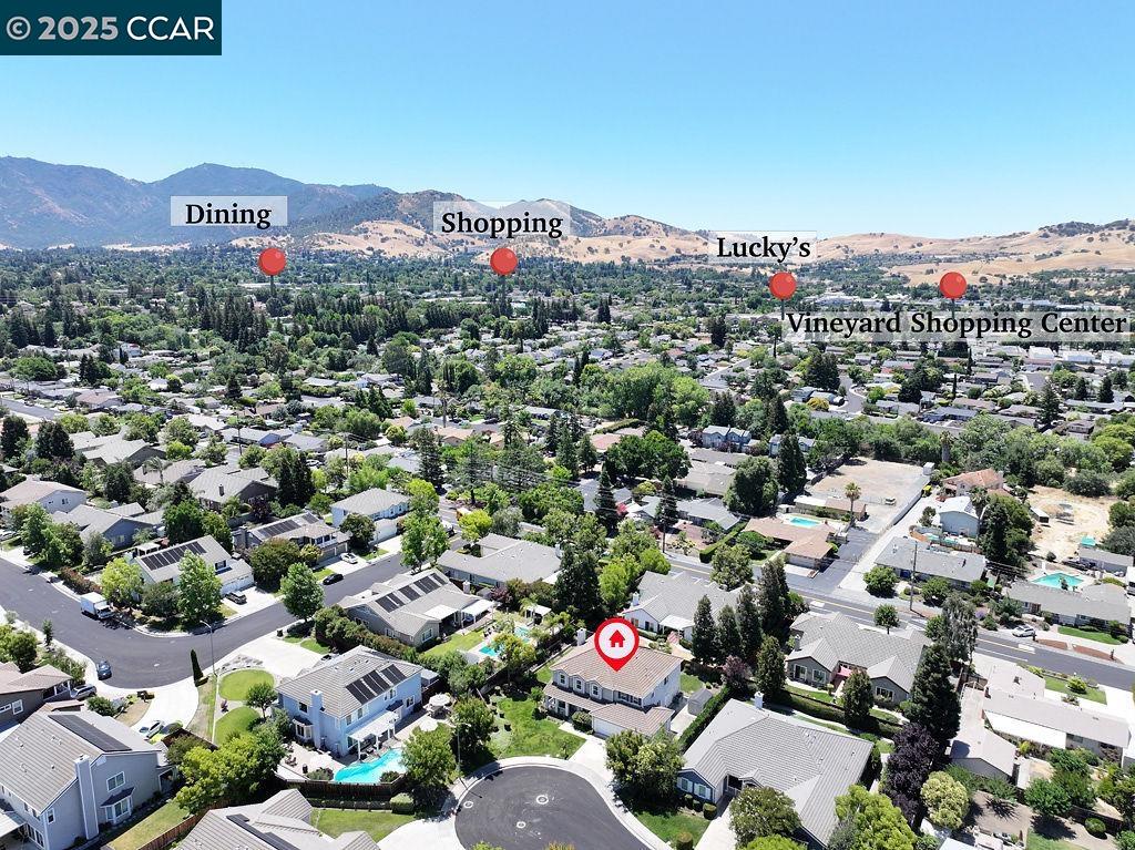 Detail Gallery Image 5 of 43 For 5138 Nathalee Dr, Concord,  CA 94521 - 5 Beds | 3 Baths