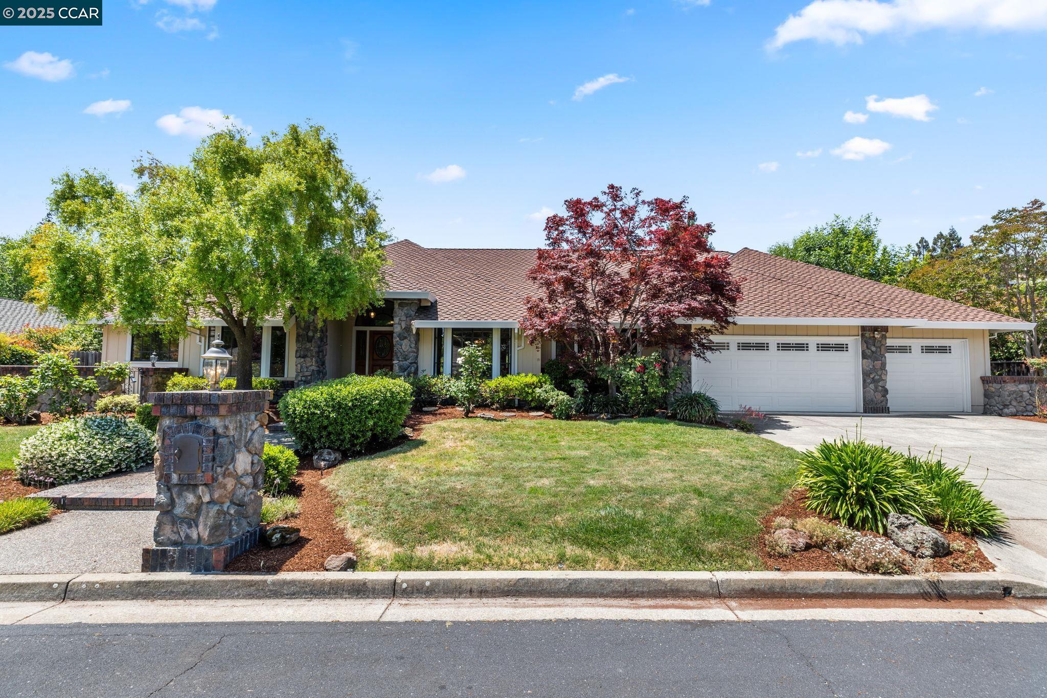 Detail Gallery Image 2 of 60 For 109 Bria Ct, Walnut Creek,  CA 94597 - 5 Beds | 3/1 Baths