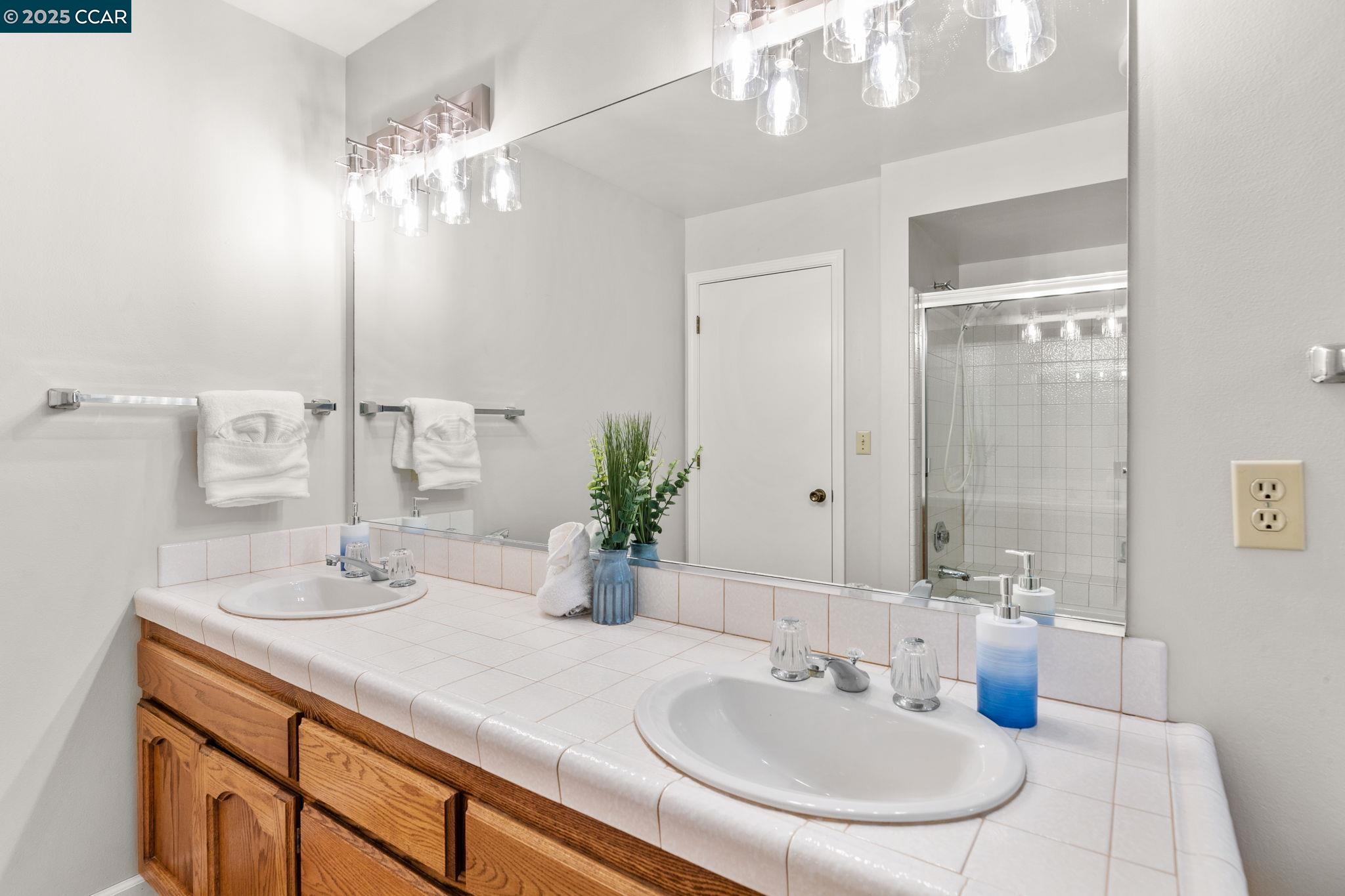 Detail Gallery Image 31 of 60 For 109 Bria Ct, Walnut Creek,  CA 94597 - 5 Beds | 3/1 Baths