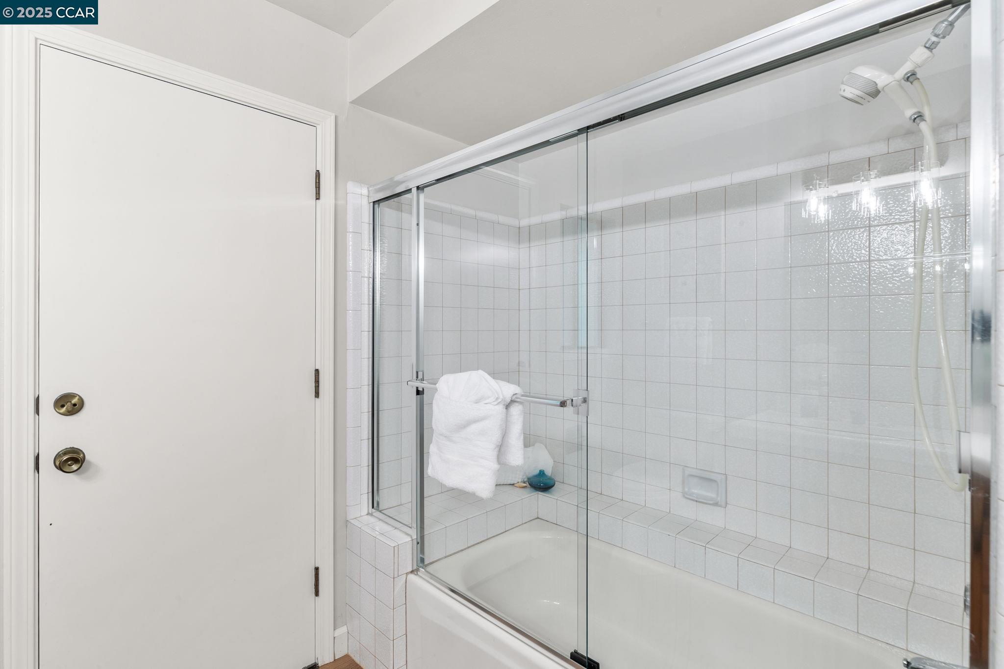 Detail Gallery Image 32 of 60 For 109 Bria Ct, Walnut Creek,  CA 94597 - 5 Beds | 3/1 Baths
