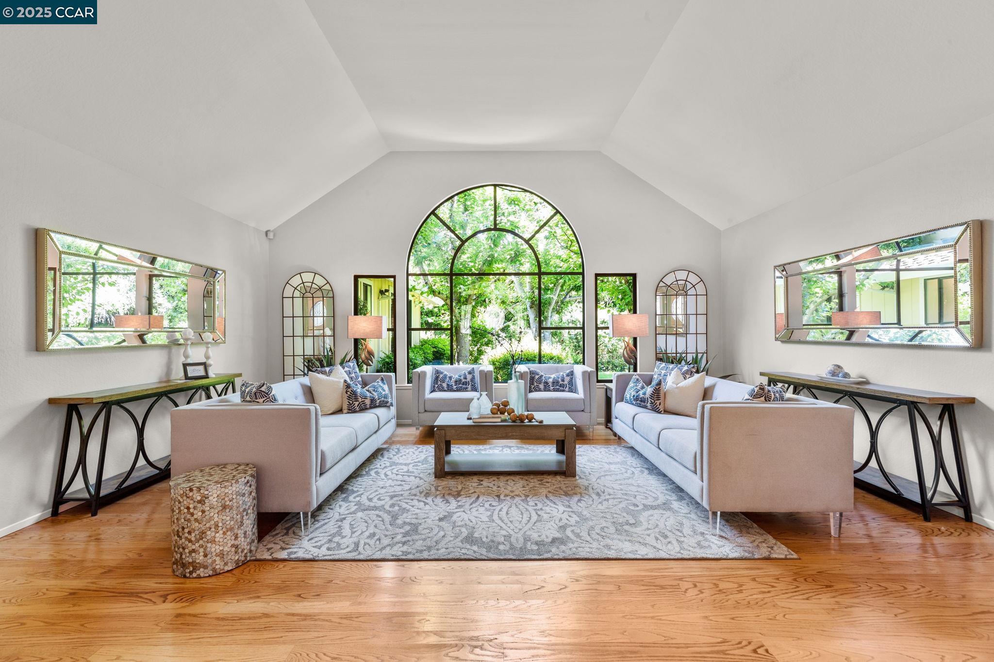 Detail Gallery Image 5 of 60 For 109 Bria Ct, Walnut Creek,  CA 94597 - 5 Beds | 3/1 Baths