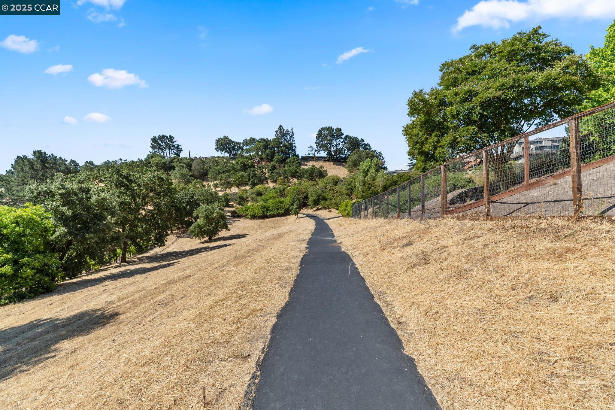 Detail Gallery Image 57 of 60 For 109 Bria Ct, Walnut Creek,  CA 94597 - 5 Beds | 3/1 Baths