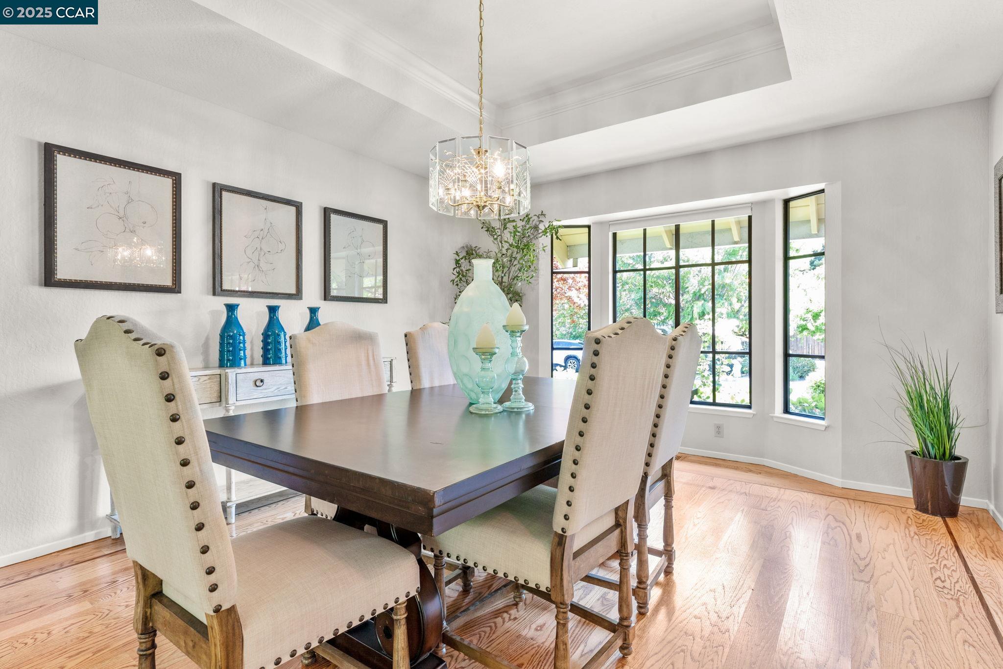 Detail Gallery Image 8 of 60 For 109 Bria Ct, Walnut Creek,  CA 94597 - 5 Beds | 3/1 Baths