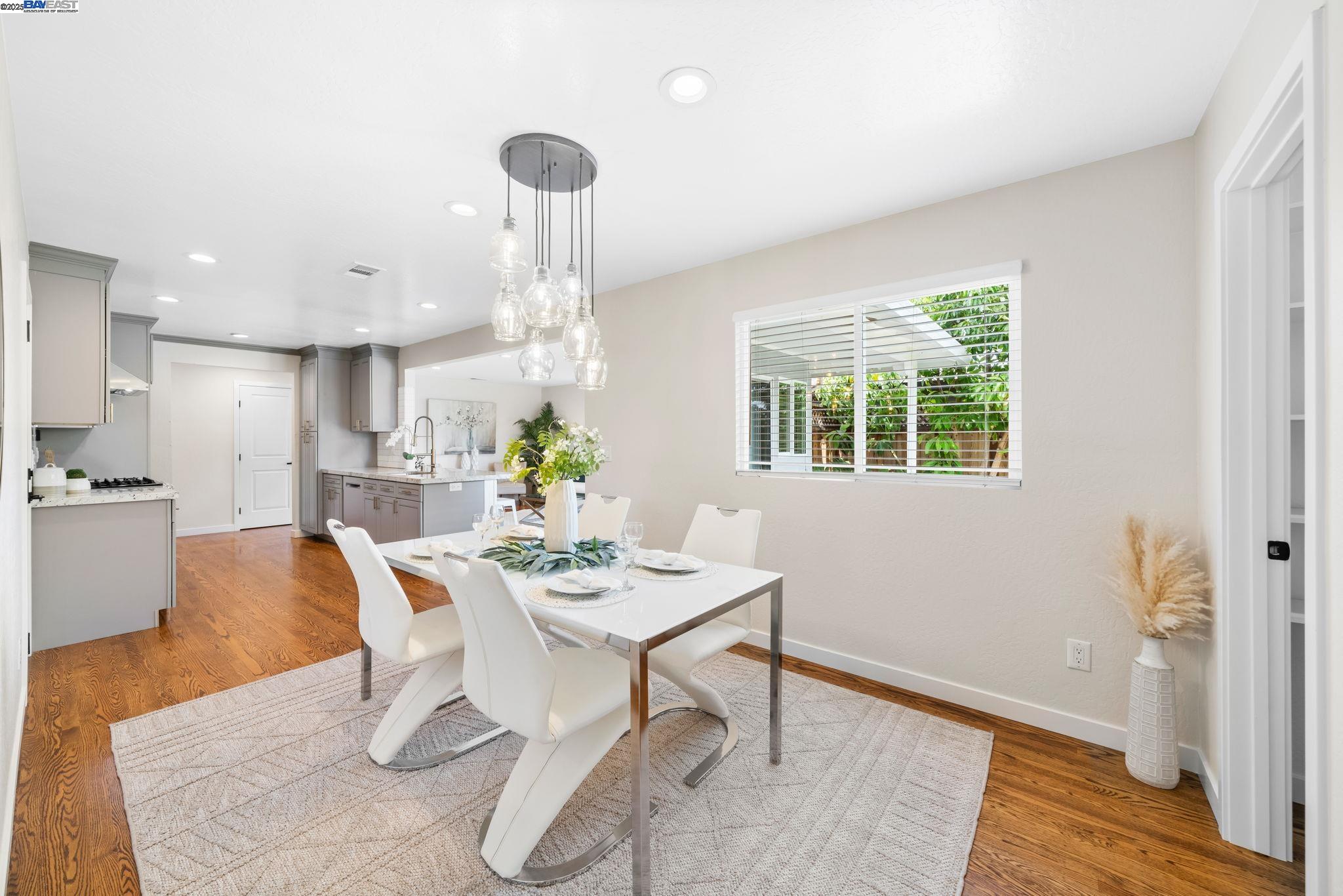Detail Gallery Image 11 of 32 For 1168 Hillcrest Ct, Livermore,  CA 94550 - 4 Beds | 2 Baths