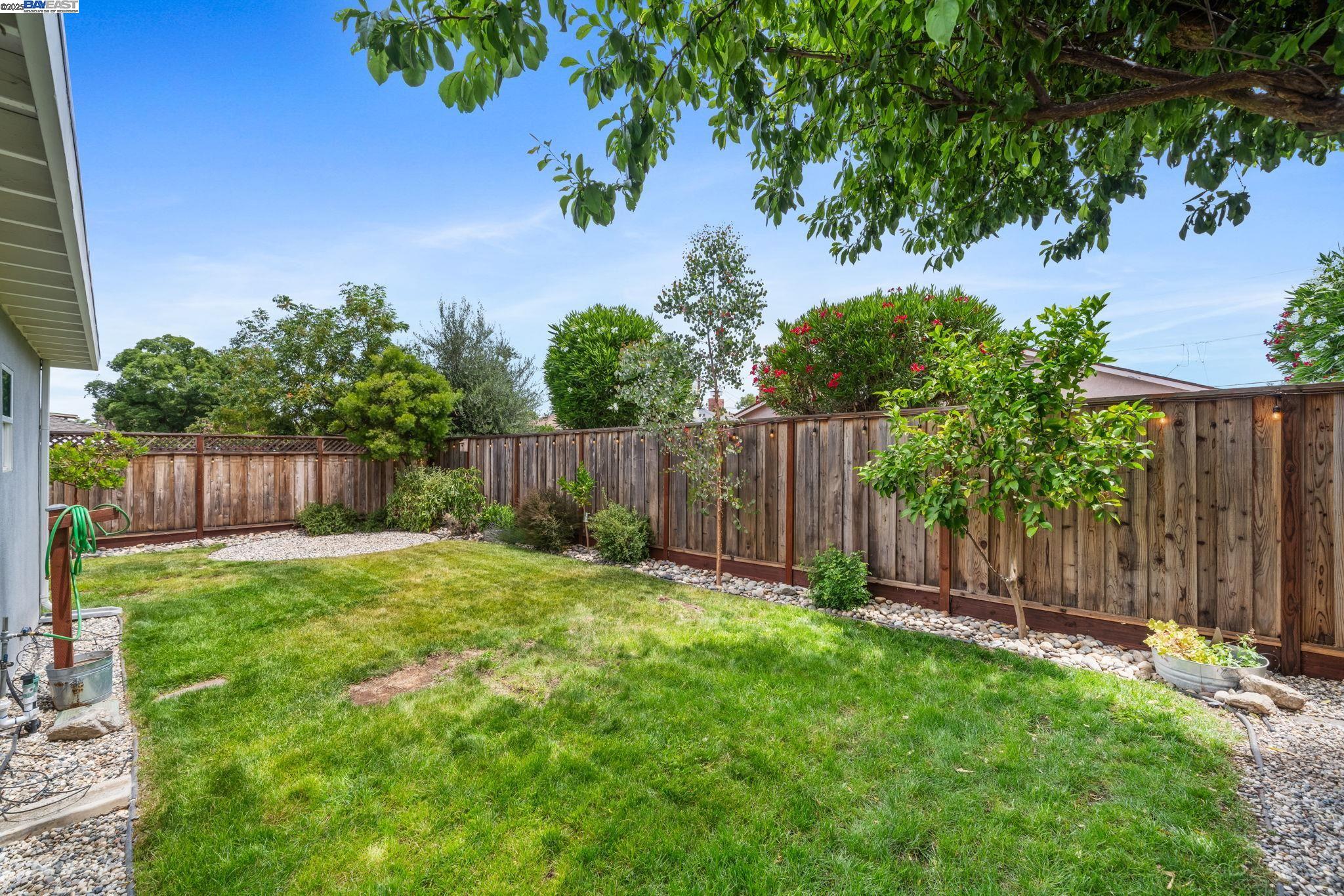 Detail Gallery Image 31 of 32 For 1168 Hillcrest Ct, Livermore,  CA 94550 - 4 Beds | 2 Baths