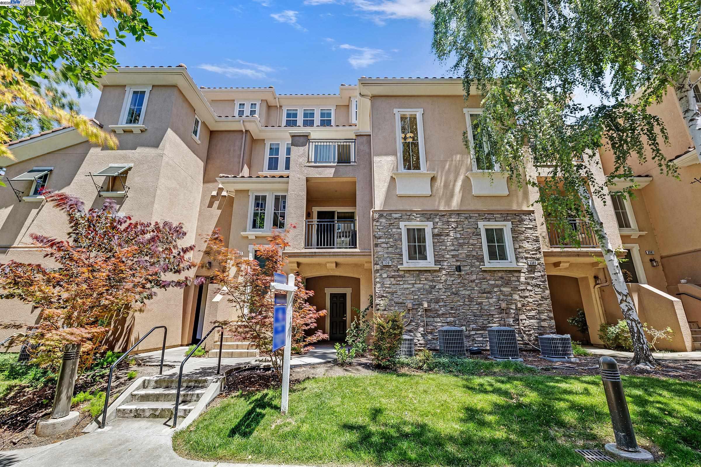MLS: 41100736 Condo For Sale