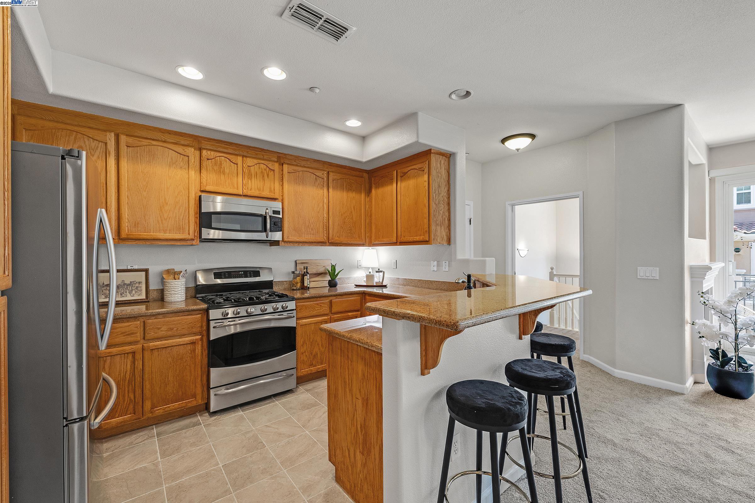 Photo #5: 41100736 Listing 