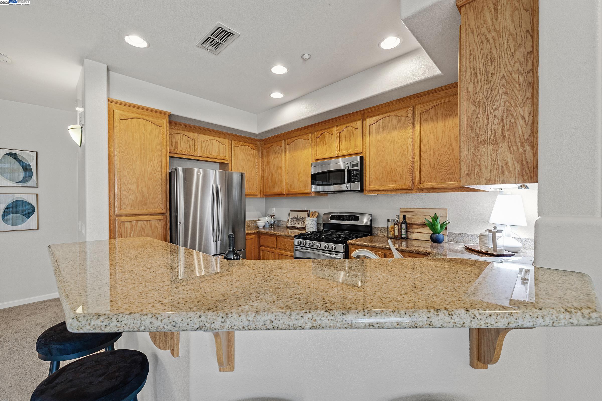 Photo #6: 41100736 Listing 