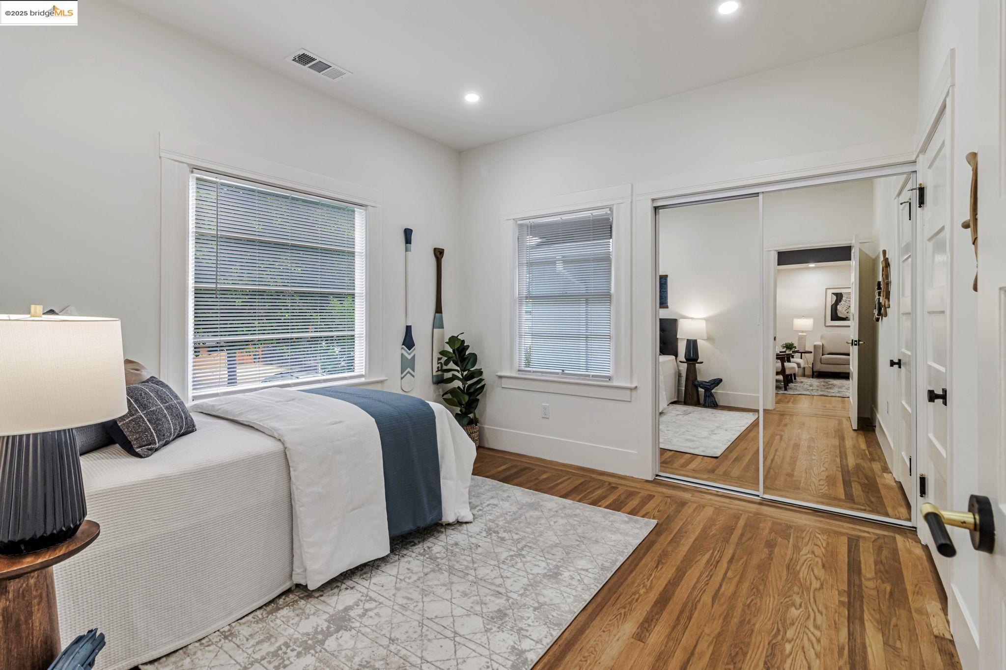 Detail Gallery Image 17 of 39 For 5614 Dover St, Oakland,  CA 94609 - 3 Beds | 2/1 Baths