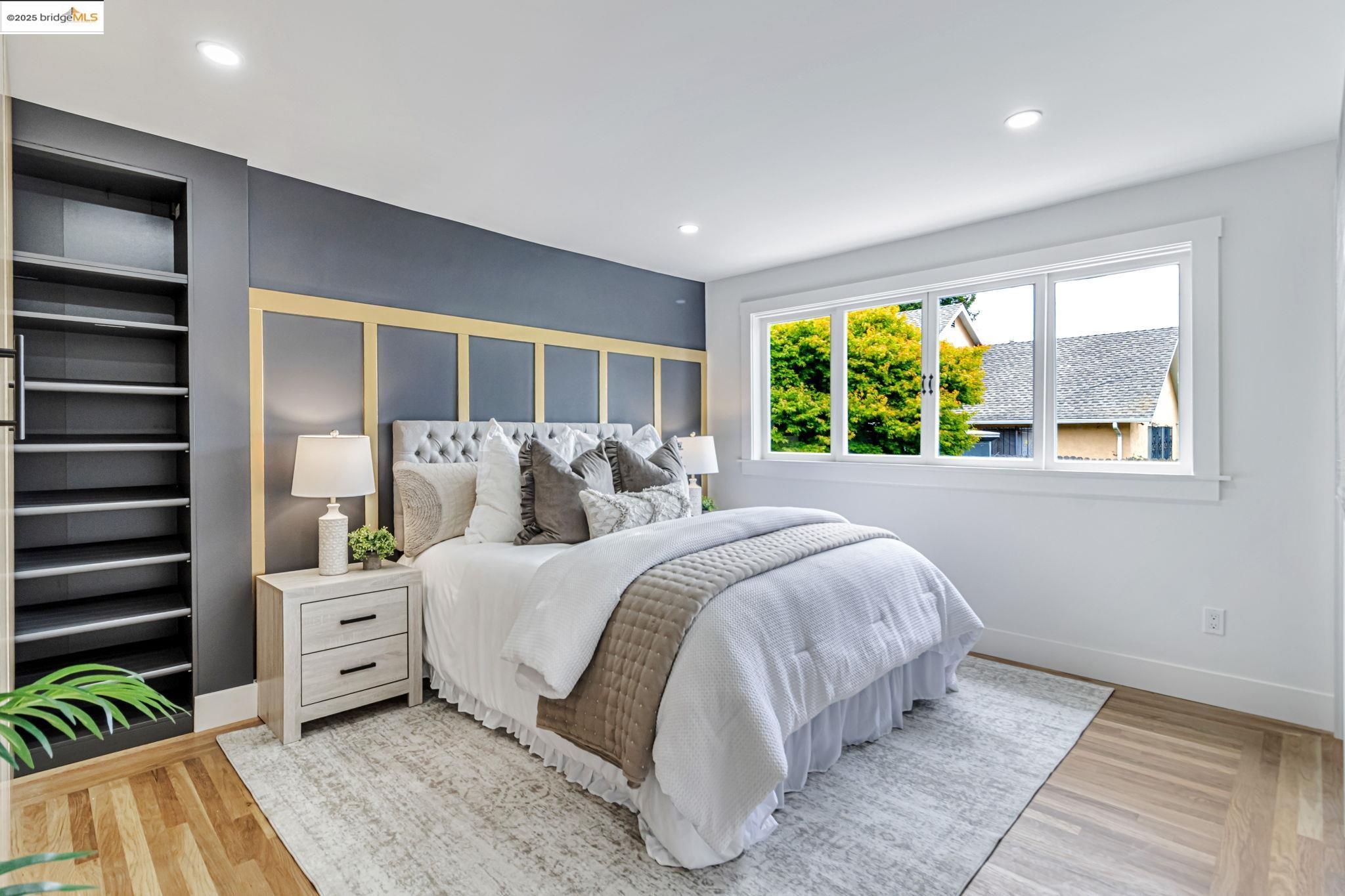 Detail Gallery Image 24 of 39 For 5614 Dover St, Oakland,  CA 94609 - 3 Beds | 2/1 Baths
