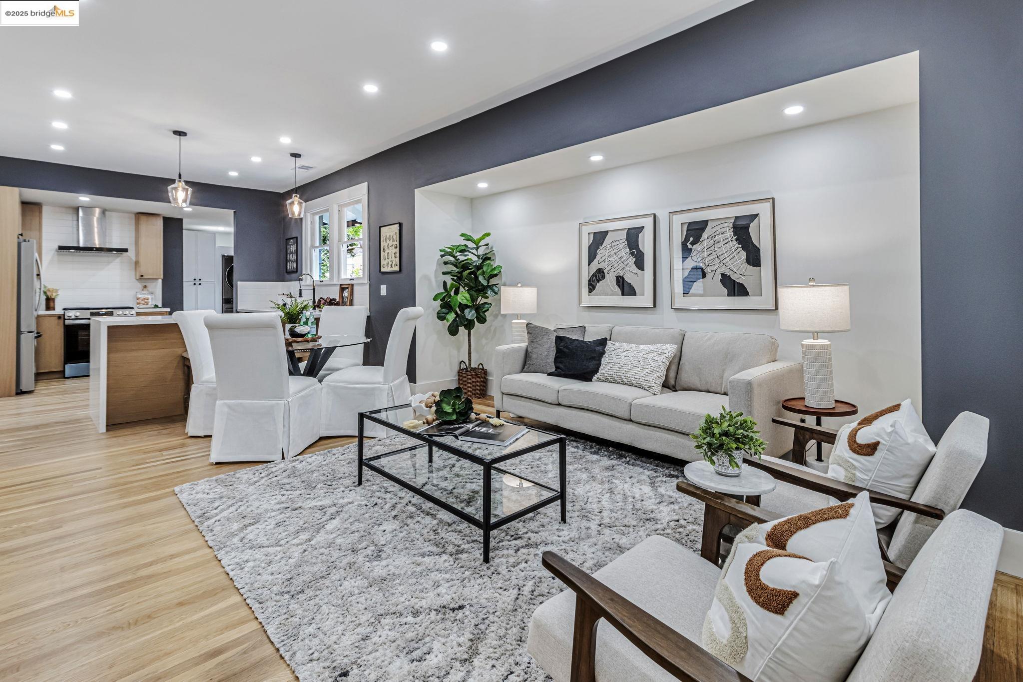 Detail Gallery Image 9 of 39 For 5614 Dover St, Oakland,  CA 94609 - 3 Beds | 2/1 Baths