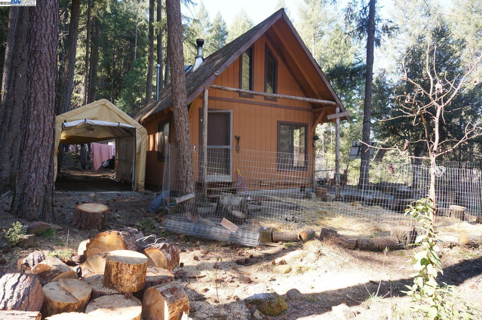 Detail Gallery Image 6 of 38 For 4990 Indian Creek Rd, Douglas City,  CA 96024 - 1 Beds | 1 Baths
