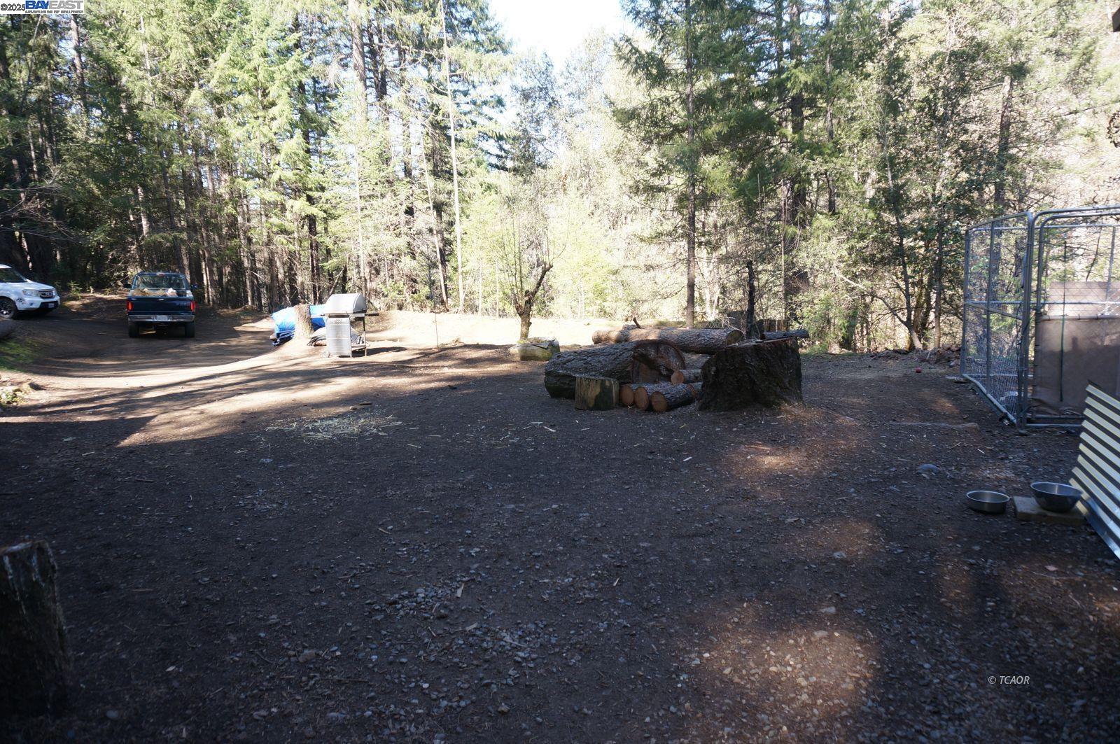 Detail Gallery Image 9 of 38 For 4990 Indian Creek Rd, Douglas City,  CA 96024 - 1 Beds | 1 Baths