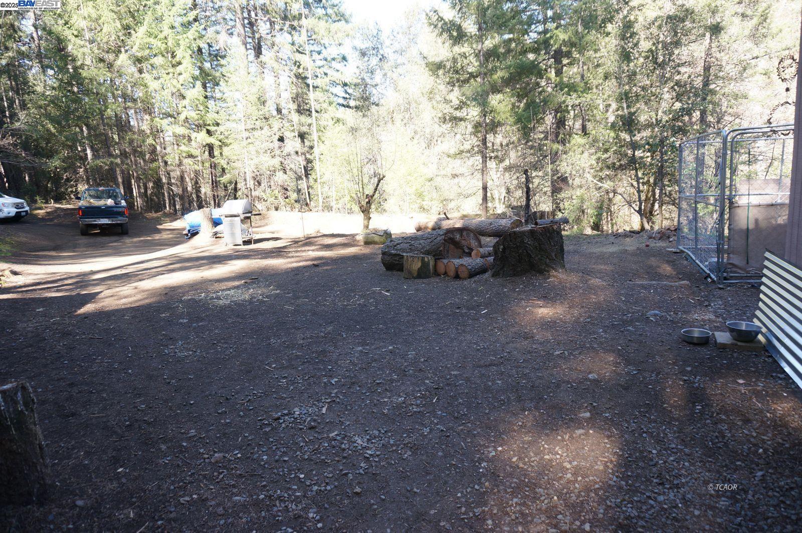 Detail Gallery Image 10 of 38 For 4990 Indian Creek Rd, Douglas City,  CA 96024 - 1 Beds | 1 Baths