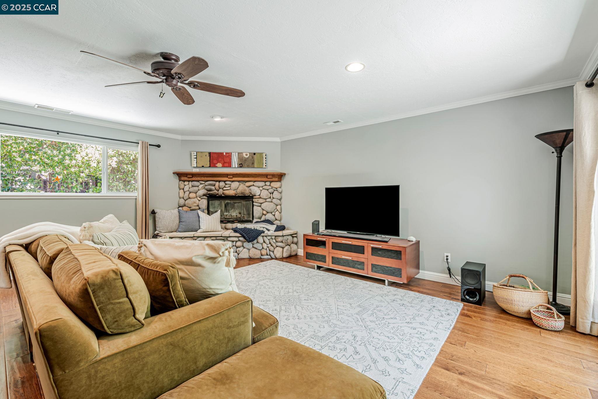 Detail Gallery Image 11 of 58 For 49 Terra Bella Dr, Walnut Creek,  CA 94596 - 3 Beds | 3 Baths
