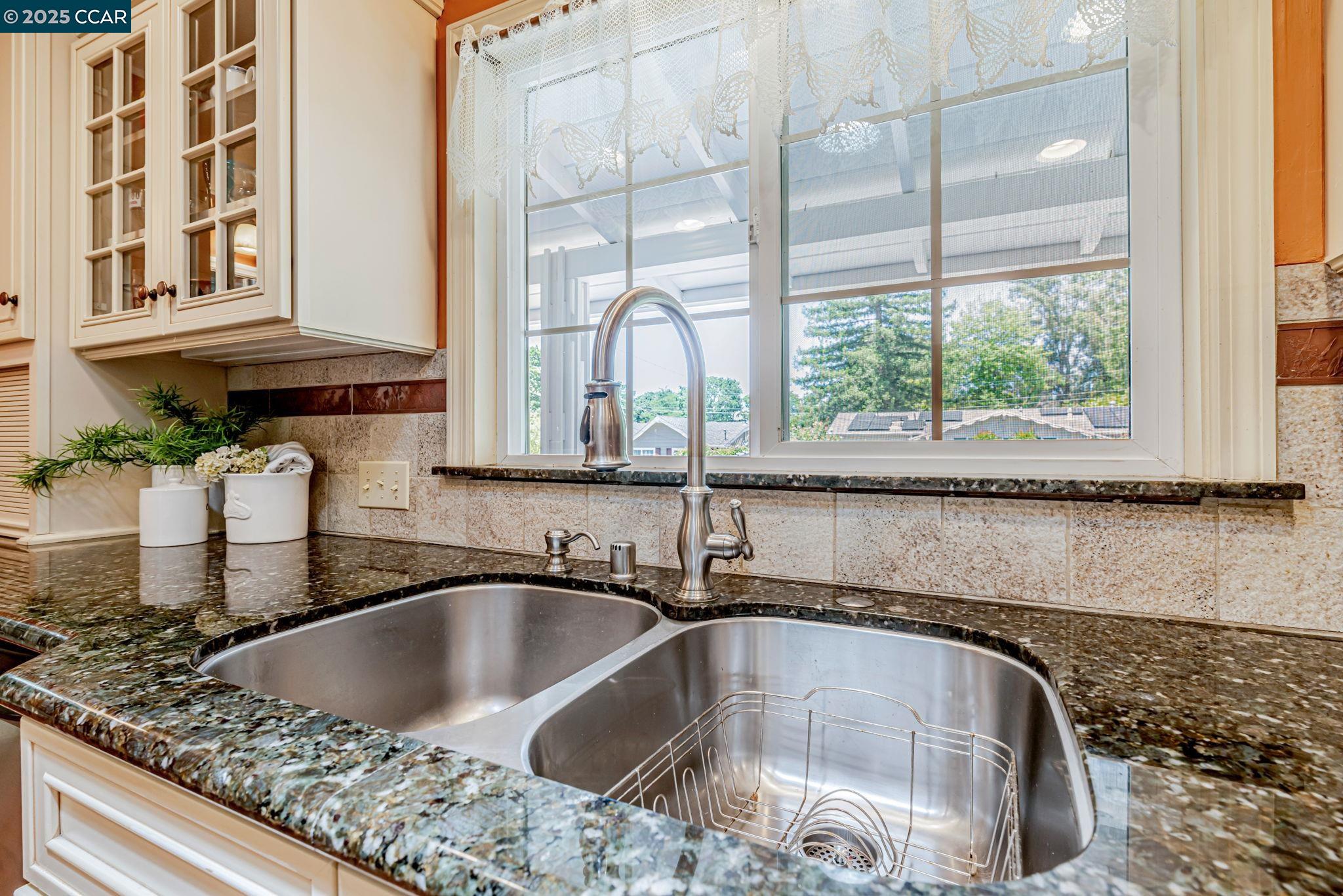 Detail Gallery Image 18 of 58 For 49 Terra Bella Dr, Walnut Creek,  CA 94596 - 3 Beds | 3 Baths