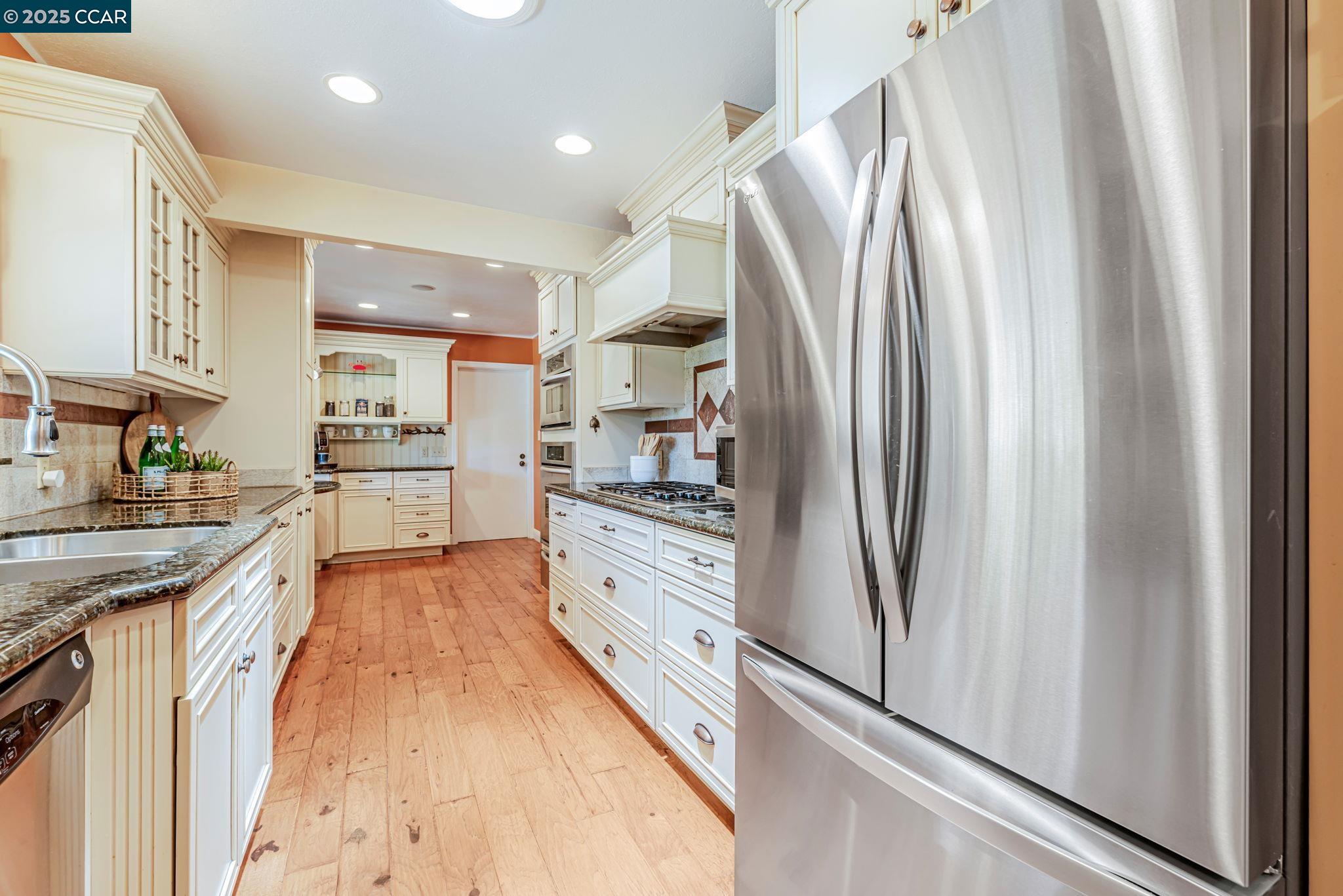 Detail Gallery Image 21 of 58 For 49 Terra Bella Dr, Walnut Creek,  CA 94596 - 3 Beds | 3 Baths