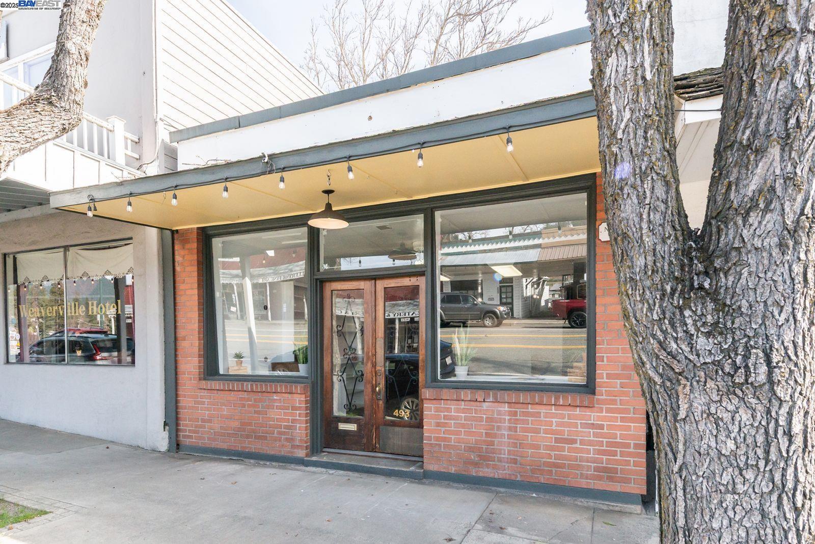 Detail Gallery Image 2 of 50 For 493 Main St., Weaverville,  CA 96093 - 1 Beds | 2/1 Baths