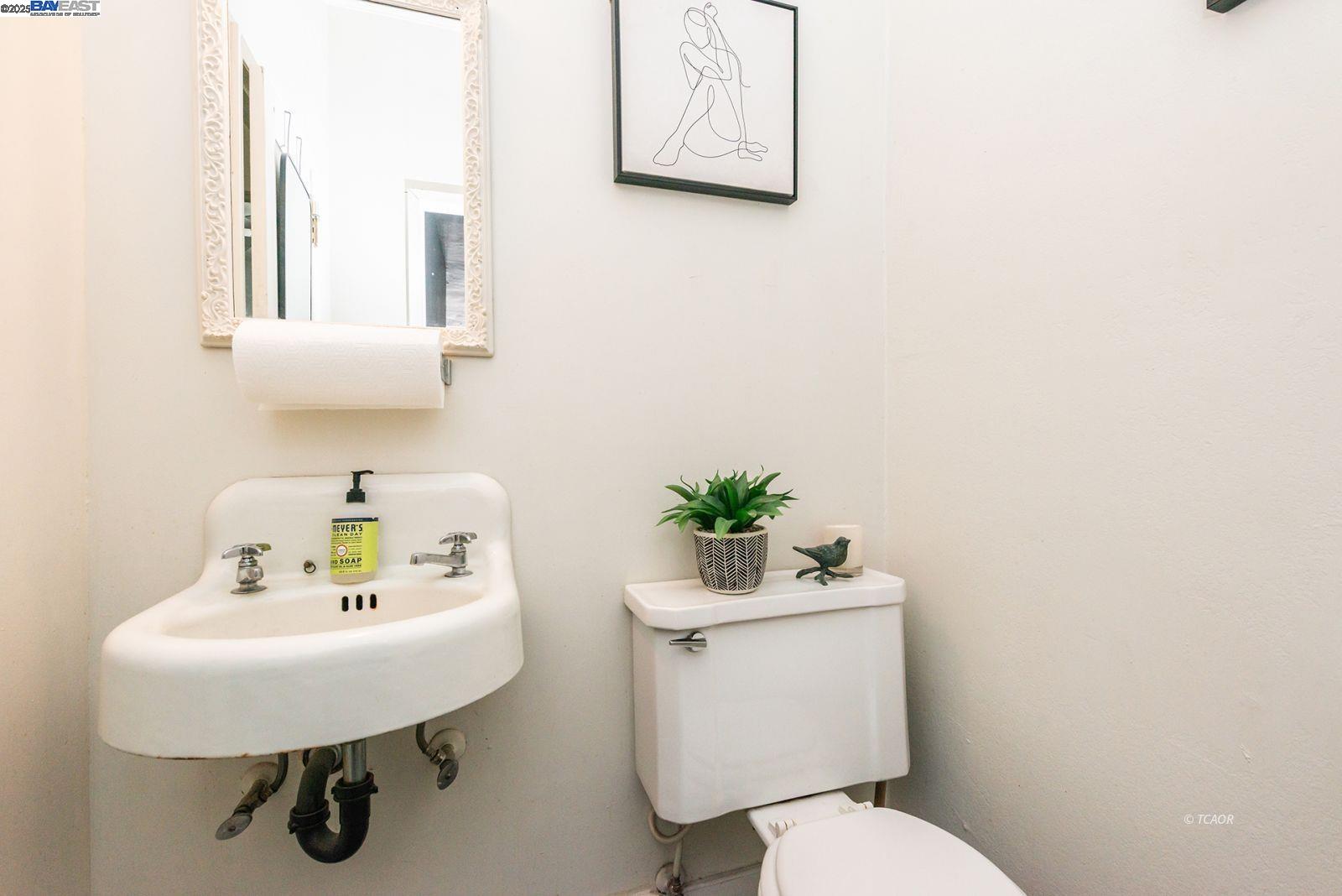Detail Gallery Image 11 of 50 For 493 Main St., Weaverville,  CA 96093 - 1 Beds | 2/1 Baths