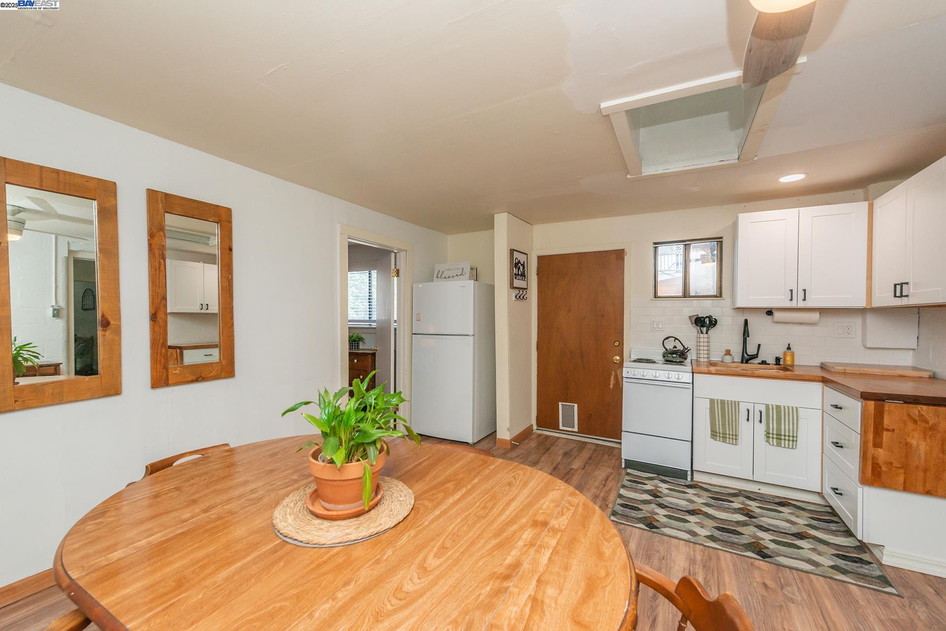 Detail Gallery Image 36 of 50 For 493 Main St., Weaverville,  CA 96093 - 1 Beds | 2/1 Baths
