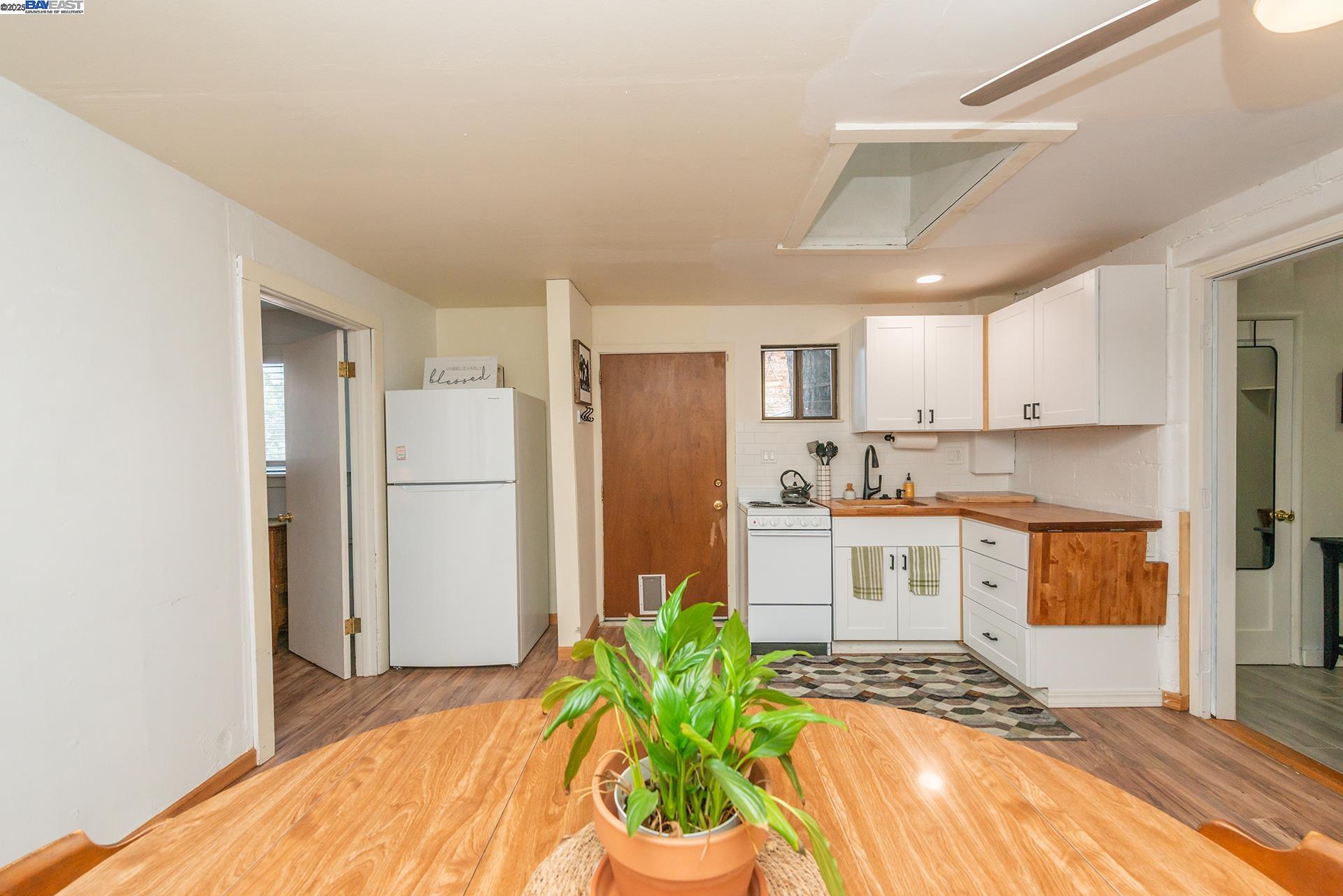 Detail Gallery Image 37 of 50 For 493 Main St., Weaverville,  CA 96093 - 1 Beds | 2/1 Baths