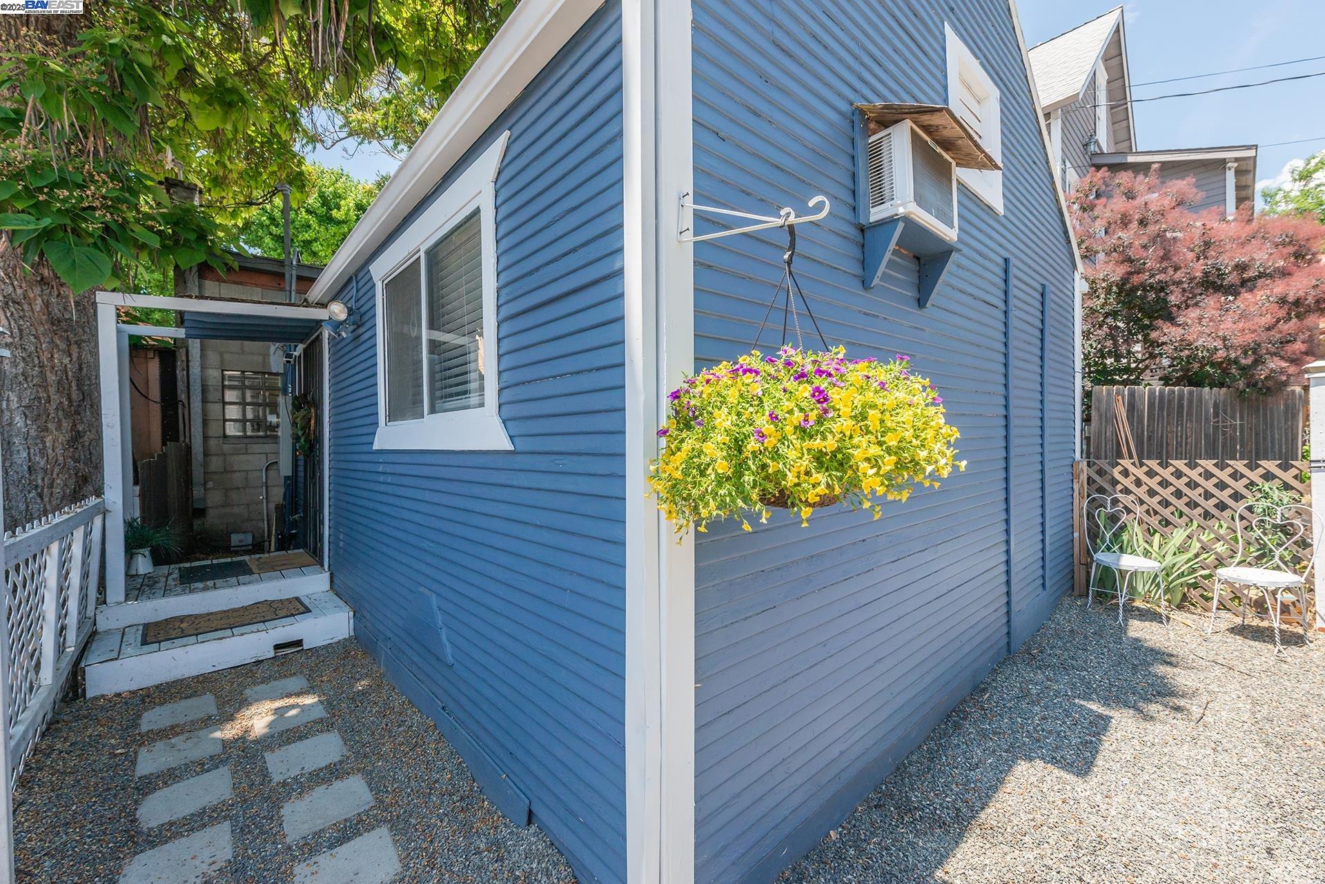 Detail Gallery Image 49 of 50 For 493 Main St., Weaverville,  CA 96093 - 1 Beds | 2/1 Baths