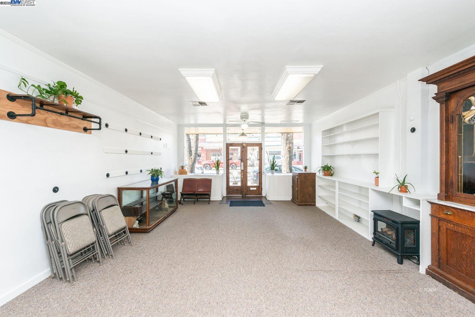 Detail Gallery Image 8 of 50 For 493 Main St., Weaverville,  CA 96093 - 1 Beds | 2/1 Baths