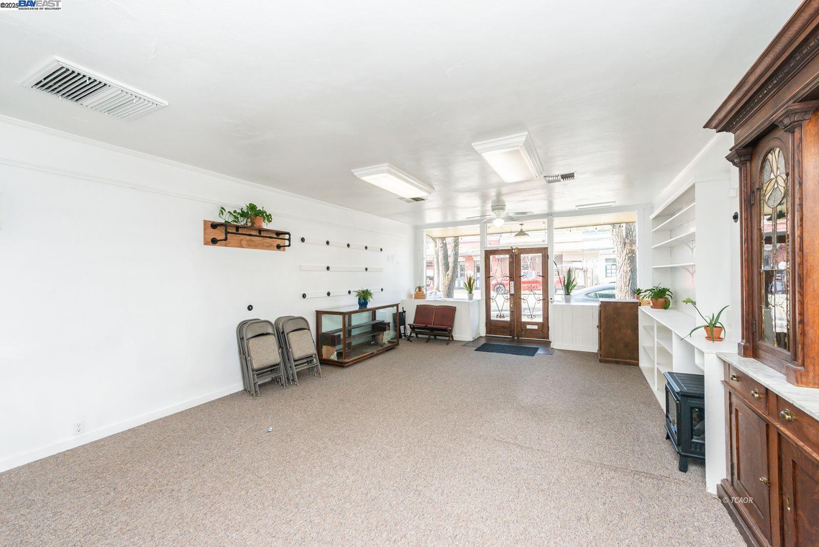 Detail Gallery Image 9 of 50 For 493 Main St., Weaverville,  CA 96093 - 1 Beds | 2/1 Baths