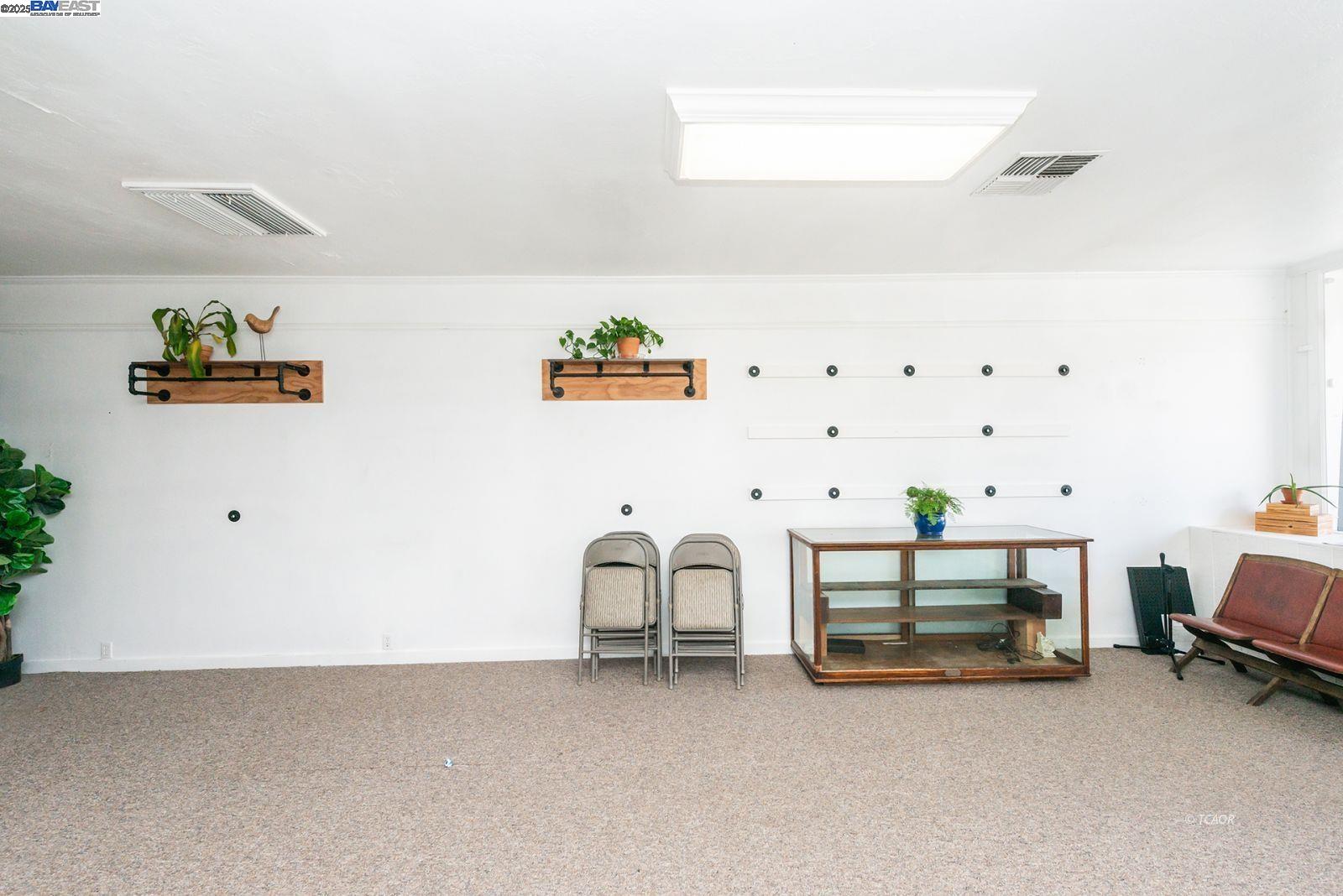 Detail Gallery Image 10 of 50 For 493 Main St., Weaverville,  CA 96093 - 1 Beds | 2/1 Baths