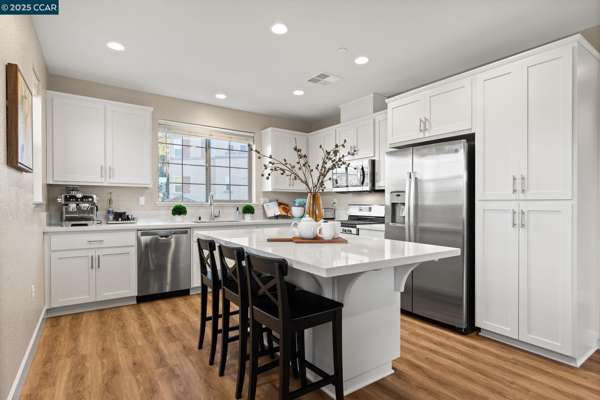 MLS: 41100775 Condo For Sale