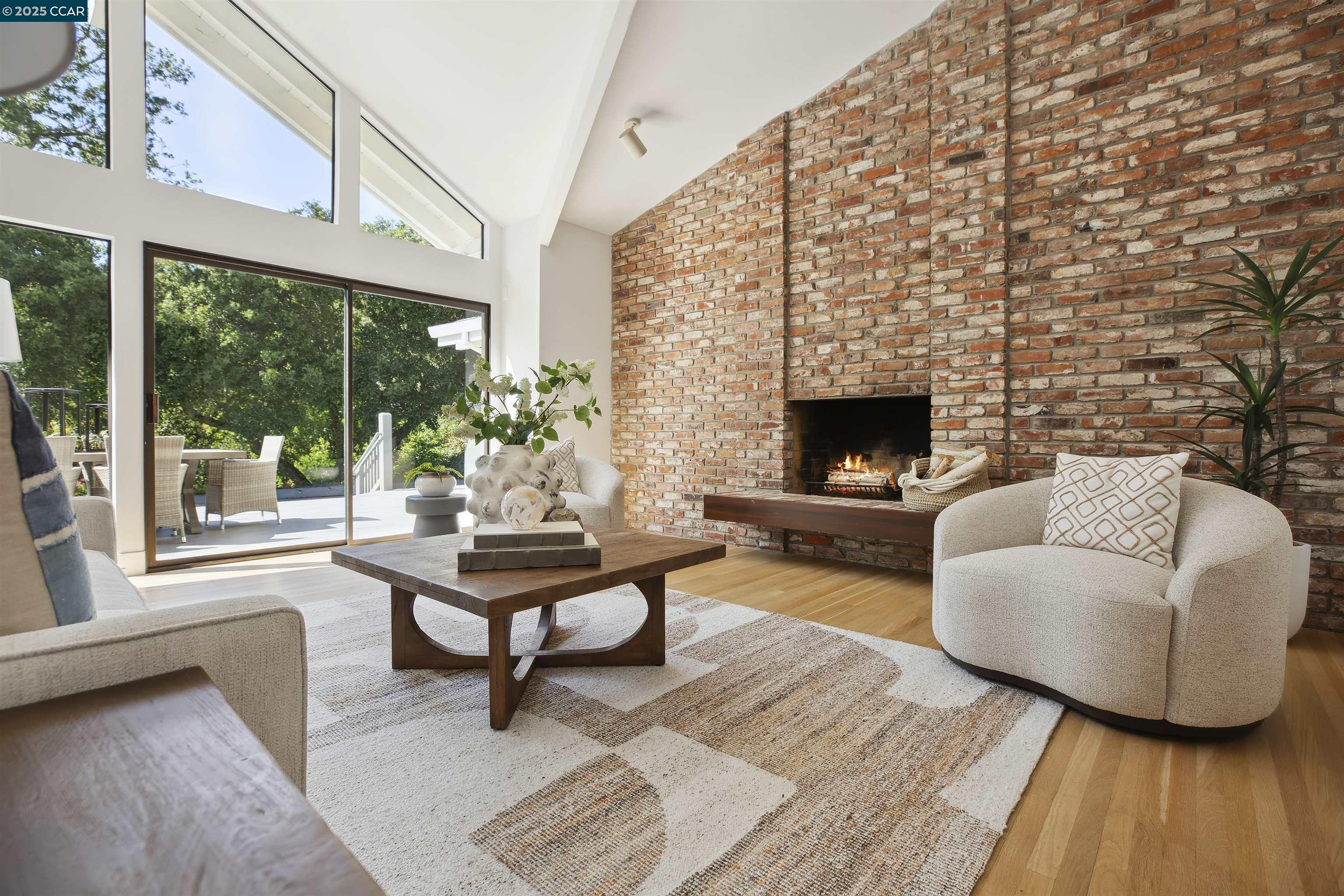 Detail Gallery Image 16 of 49 For 25 Acacia Dr, Orinda,  CA 94563 - 5 Beds | 3/1 Baths