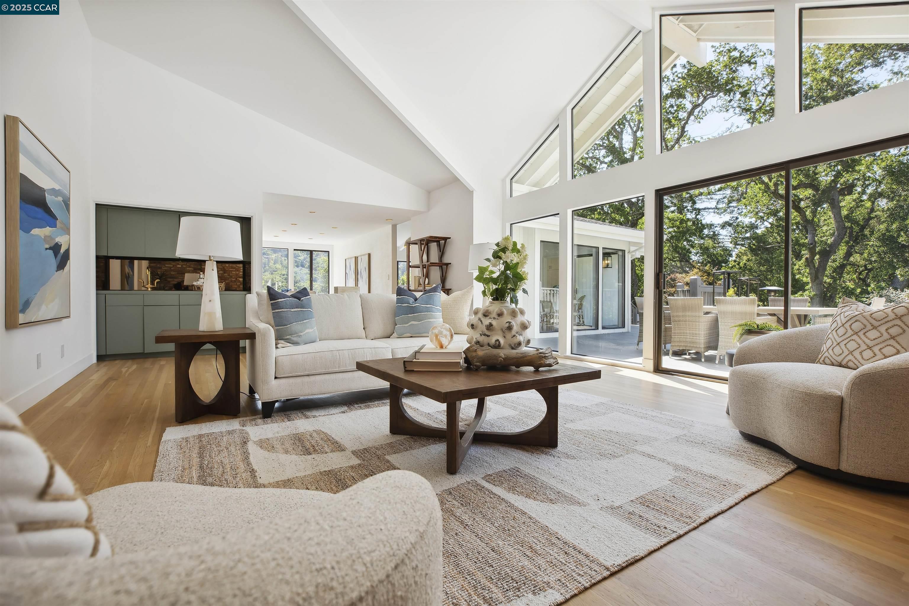 Detail Gallery Image 18 of 49 For 25 Acacia Dr, Orinda,  CA 94563 - 5 Beds | 3/1 Baths