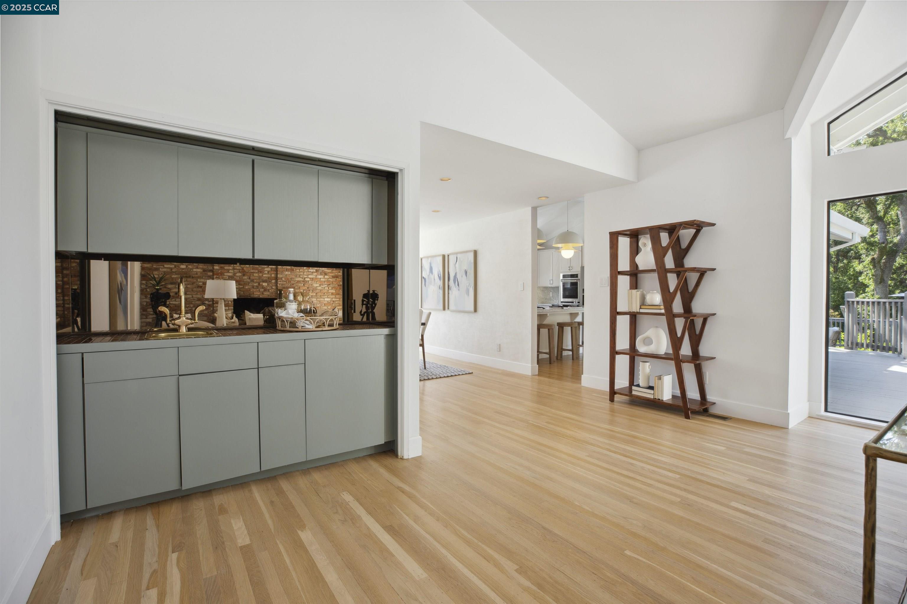 Detail Gallery Image 20 of 49 For 25 Acacia Dr, Orinda,  CA 94563 - 5 Beds | 3/1 Baths