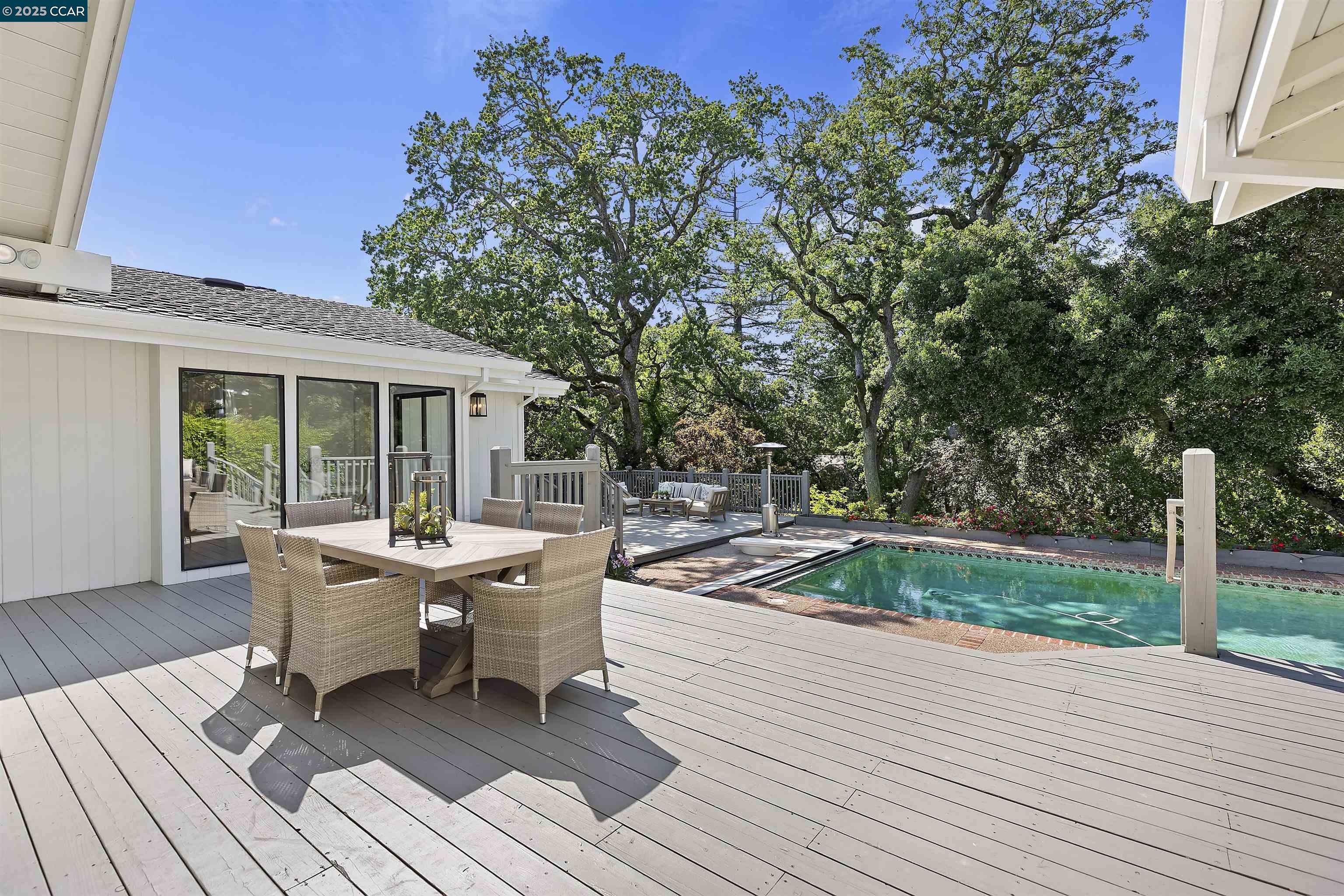 Detail Gallery Image 28 of 49 For 25 Acacia Dr, Orinda,  CA 94563 - 5 Beds | 3/1 Baths