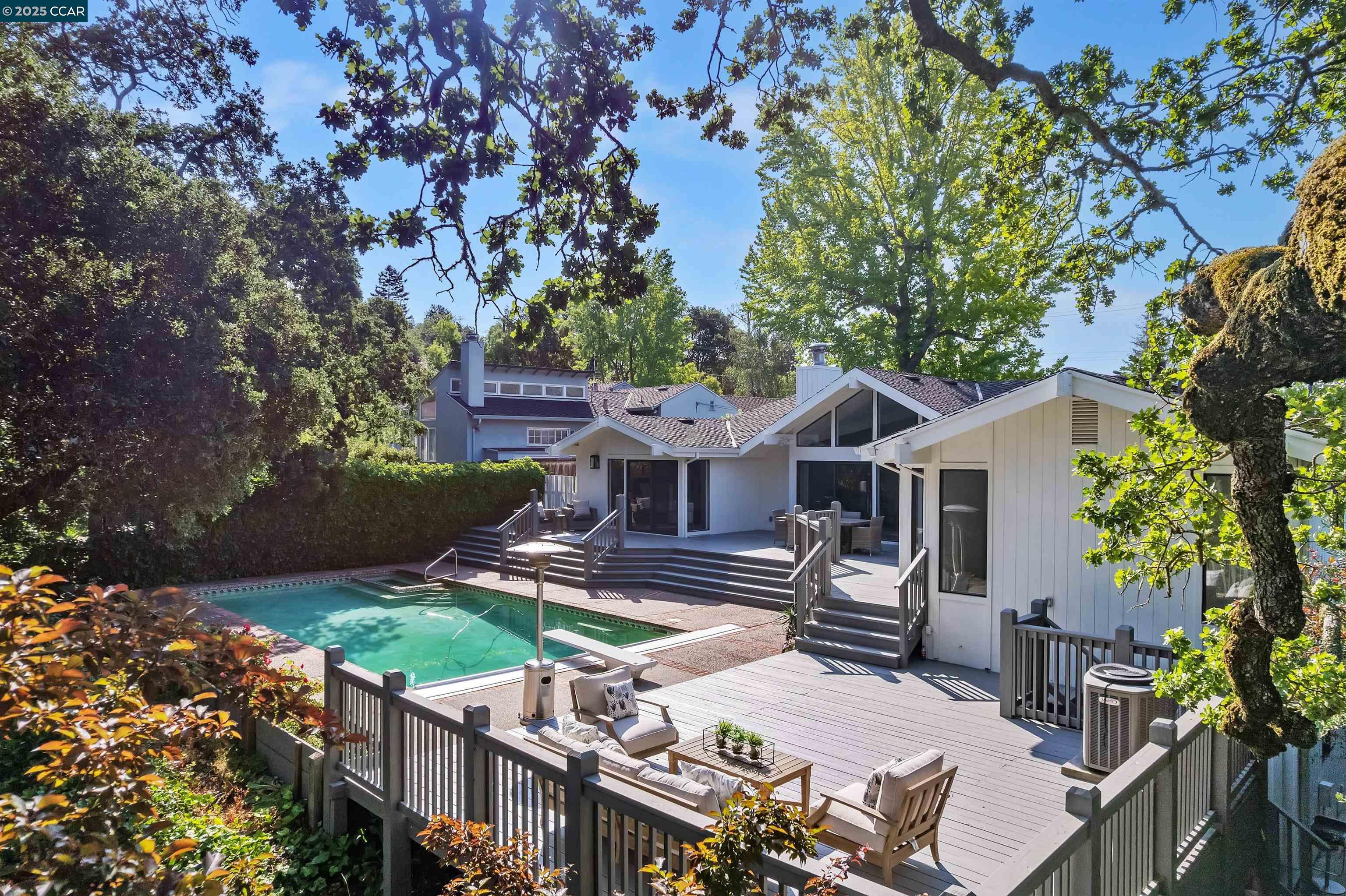 Detail Gallery Image 29 of 49 For 25 Acacia Dr, Orinda,  CA 94563 - 5 Beds | 3/1 Baths